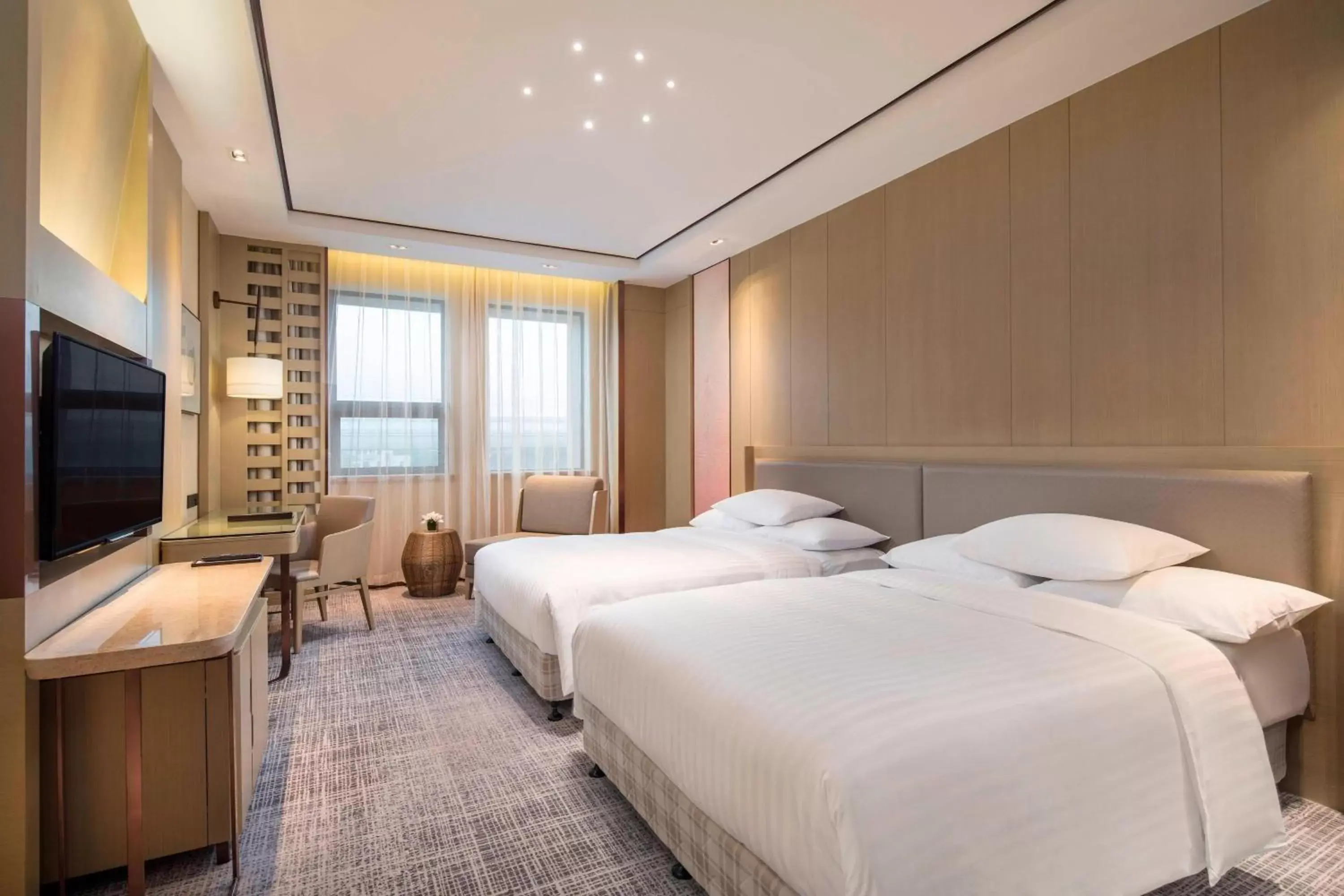 Photo of the whole room, Bed in Courtyard by Marriott Shanghai International Tourism and Resorts Zone