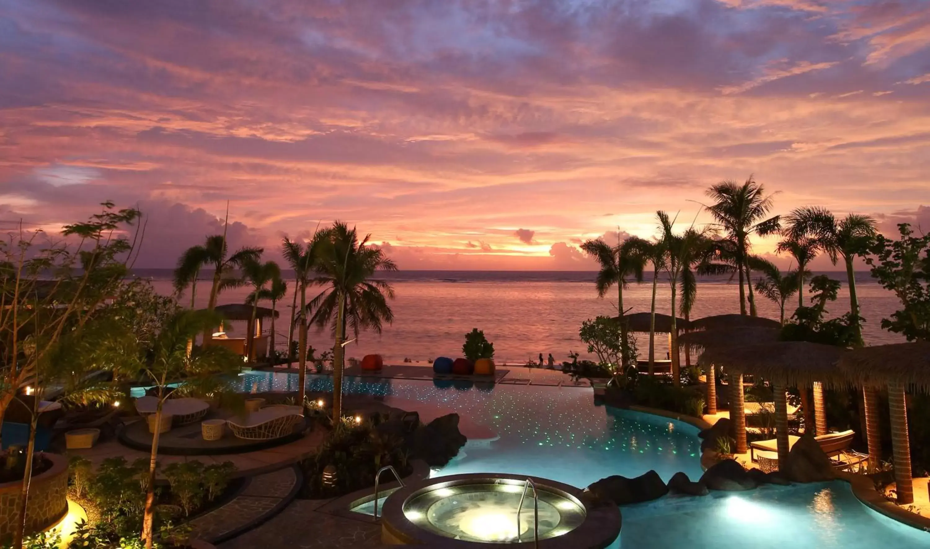 Swimming pool in Dusit Thani Guam Resort