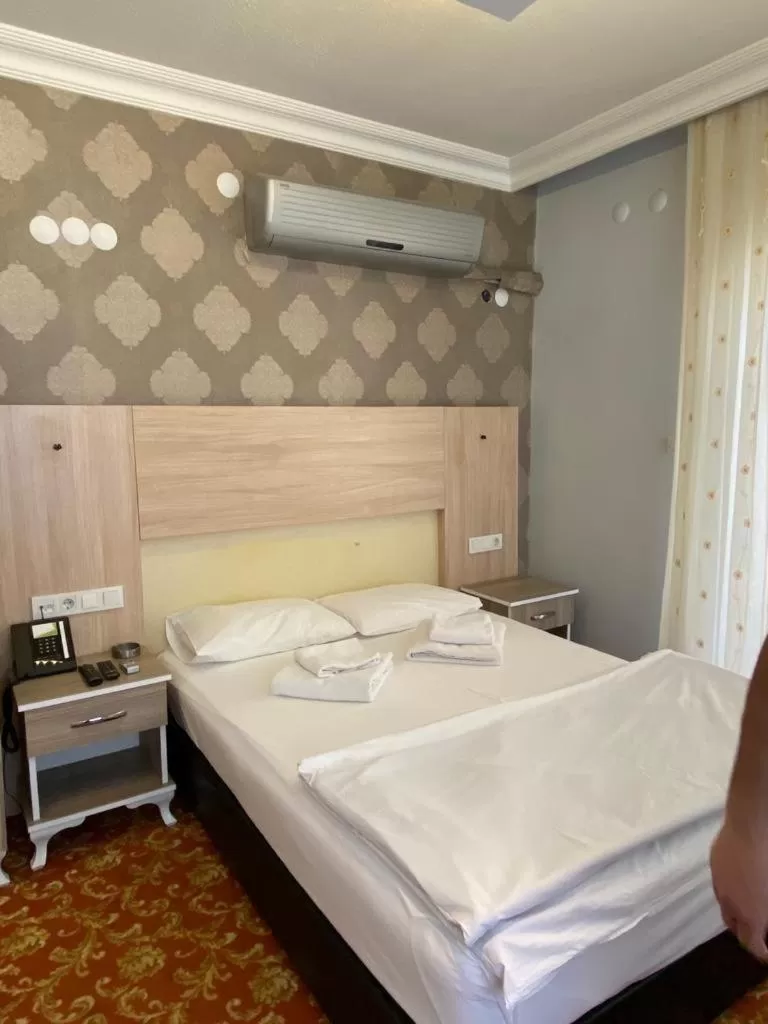 Photo of the whole room, Bed in Sakran Hotel