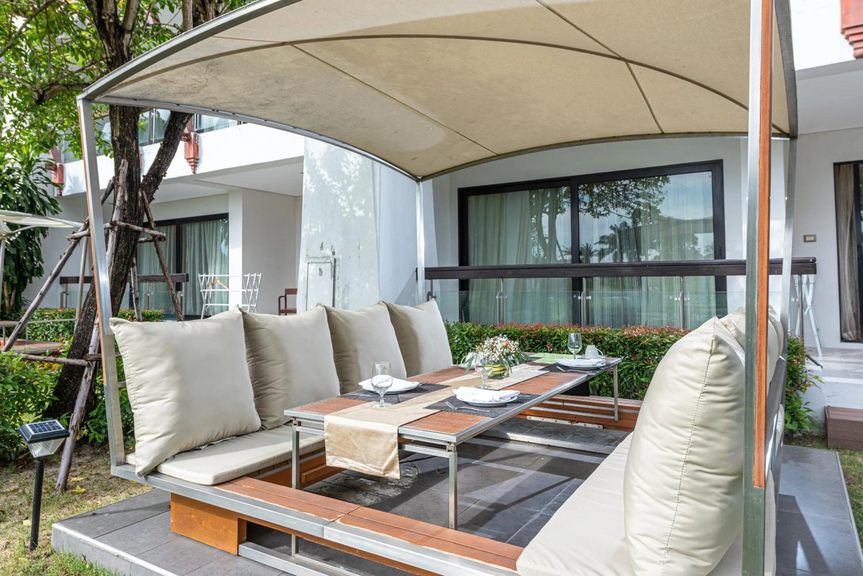 Balcony/Terrace in Summit Windmill Golf Suite Hotel at Suvarnabhumi