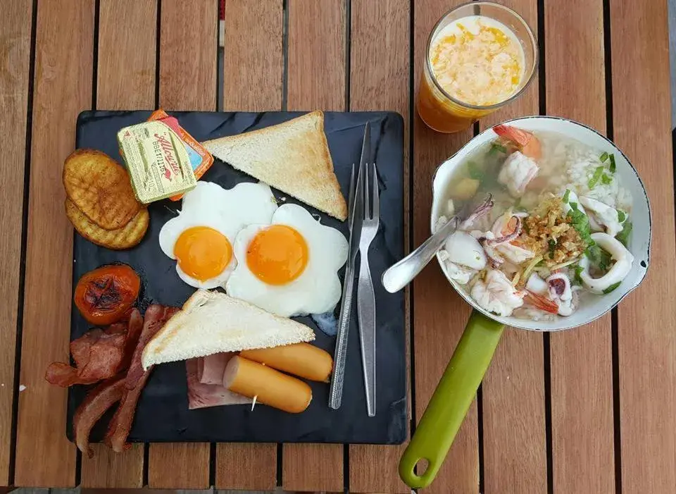 Breakfast, Food in Koh Munnork Private Island