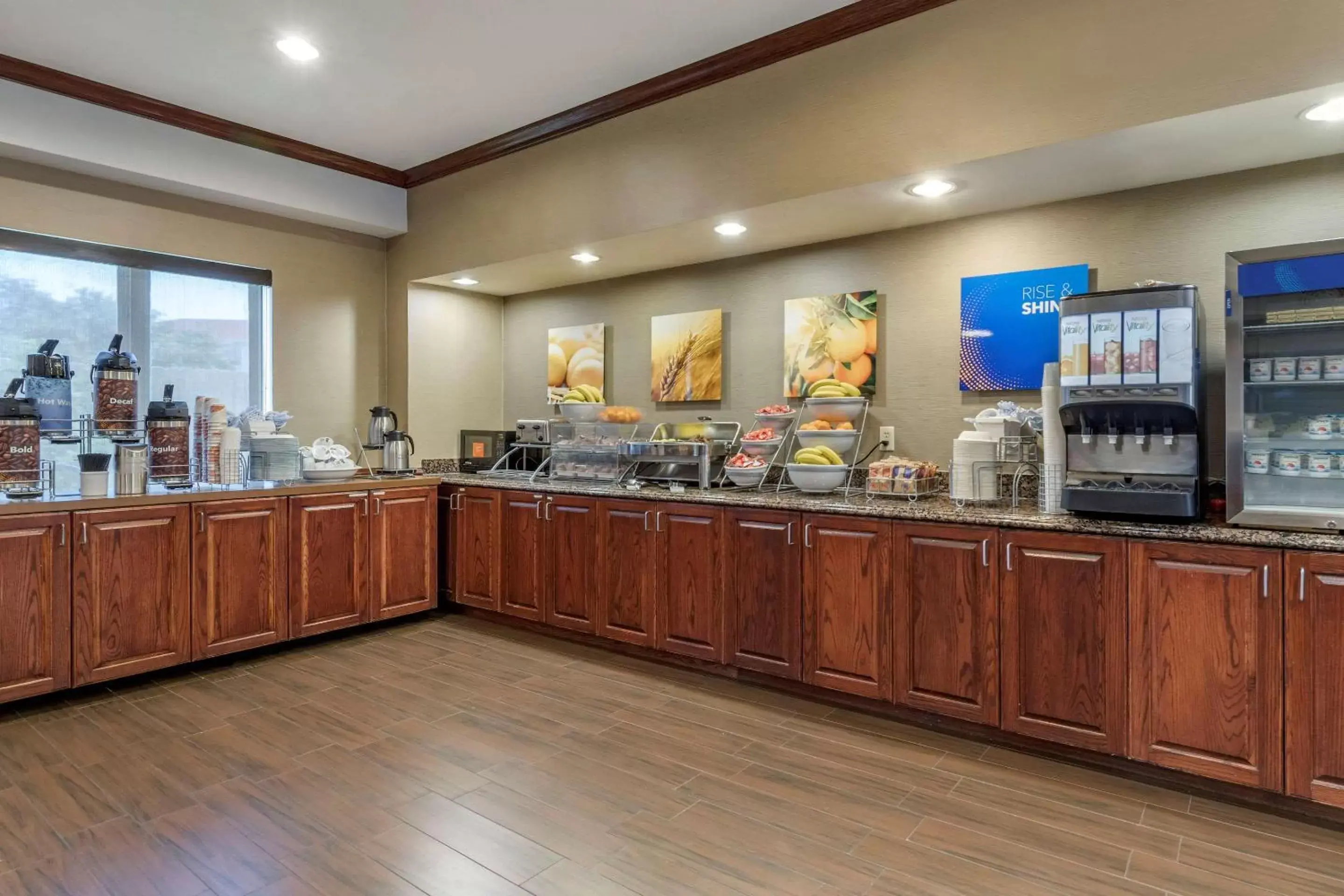 Restaurant/Places to Eat in Comfort Suites Near Texas A&M Corpus Christi