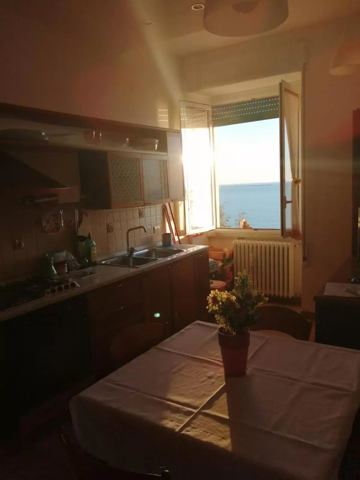 Kitchen/Kitchenette in Mediterraneo Travel