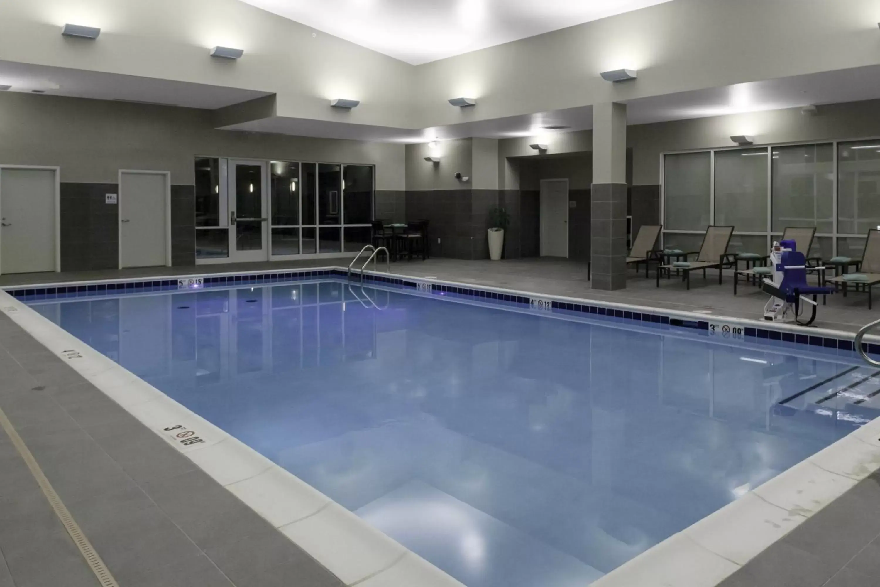 Swimming Pool in Residence Inn by Marriott St. Louis West County