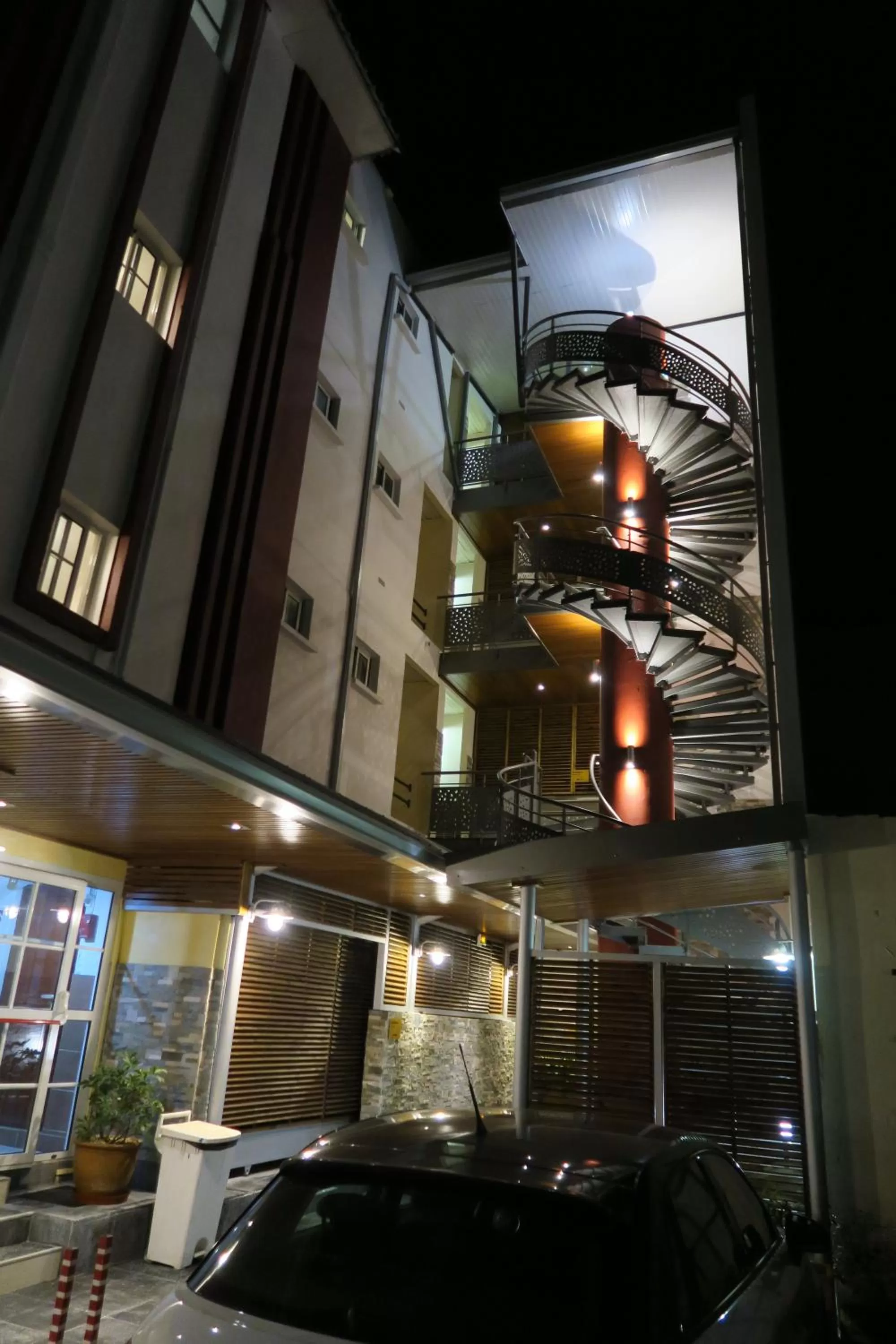 Facade/entrance in Central Hotel