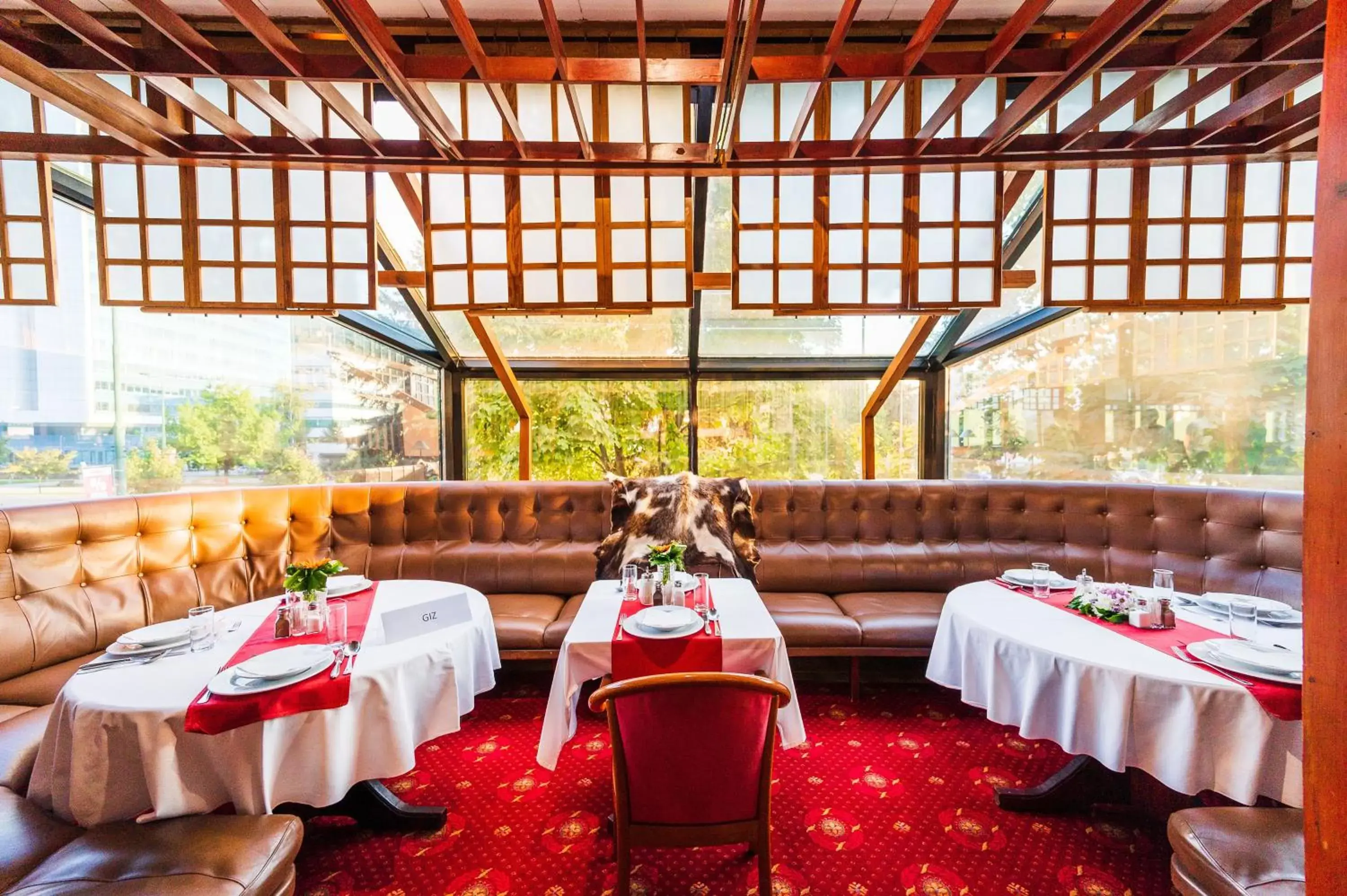 Restaurant/places to eat in Hotel Holiday Restaurant/places to eat in Hotel Holiday