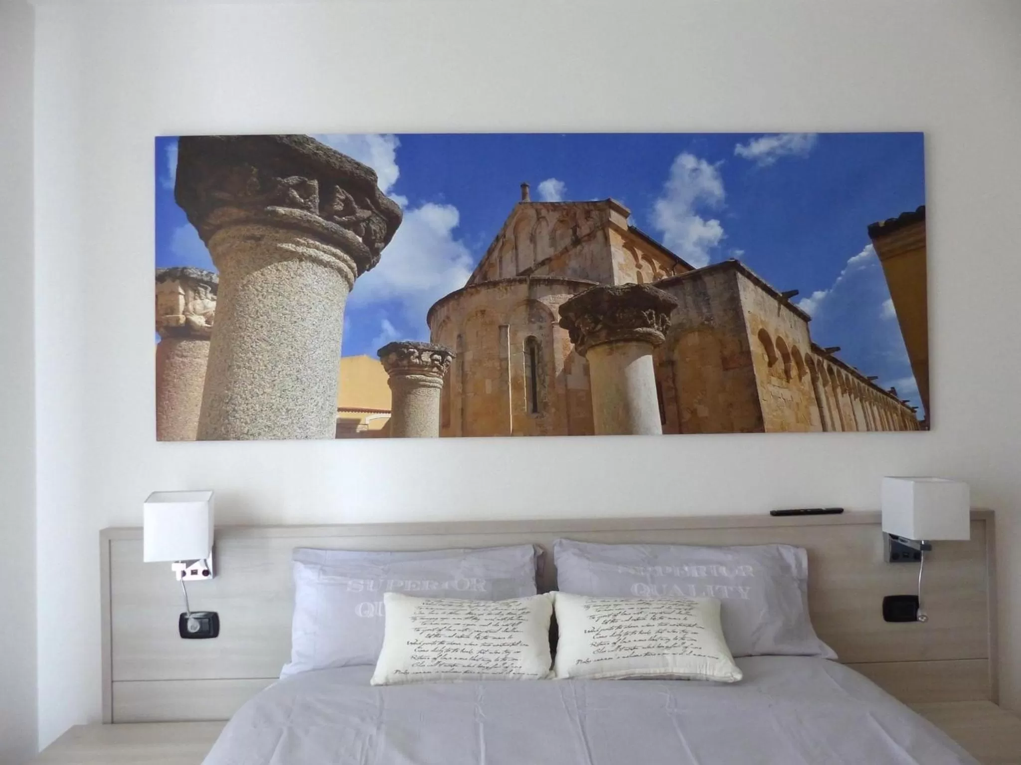 Bedroom, Bed in Re Barbaro