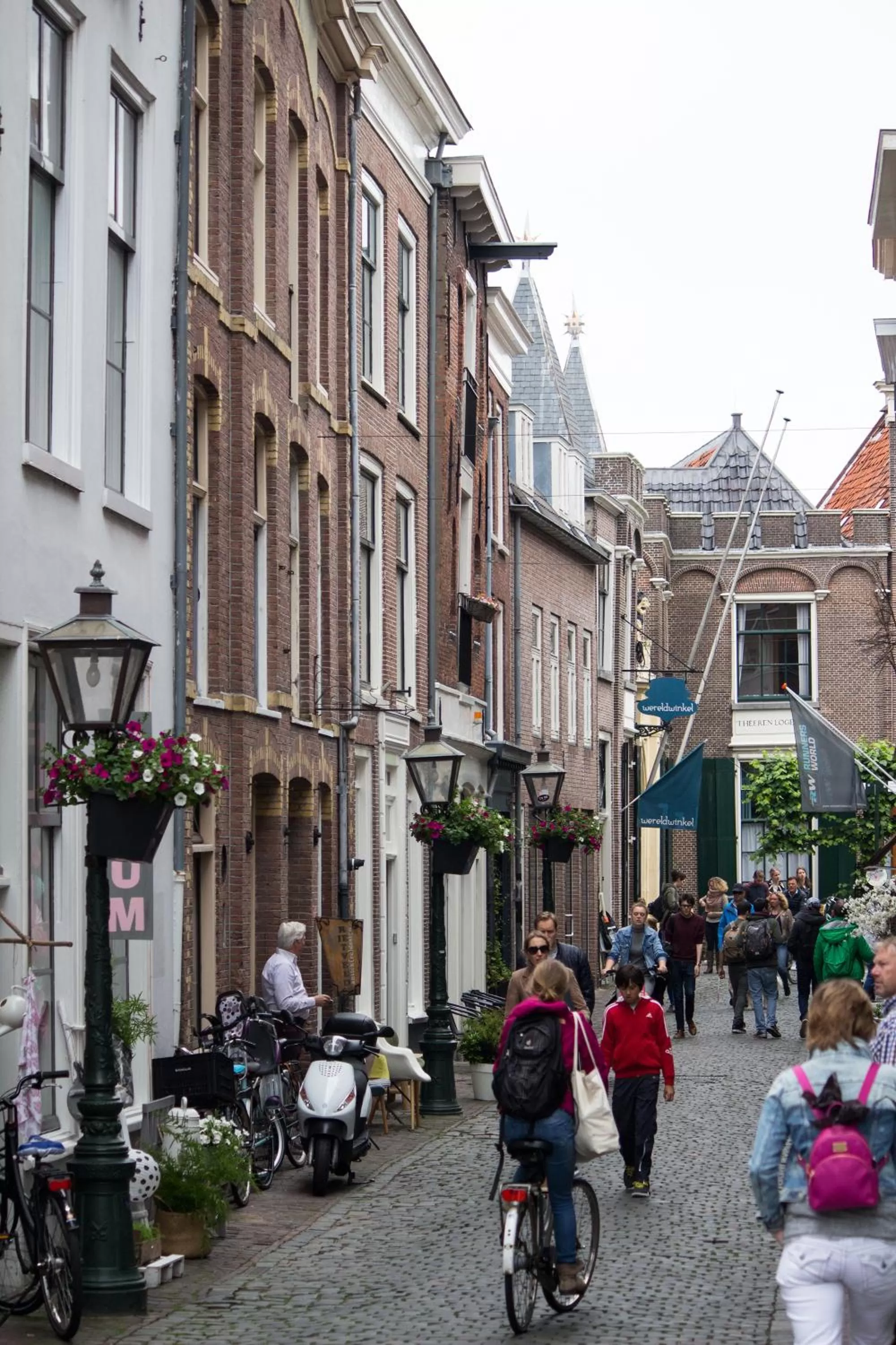 Property building in NR22 Leiden