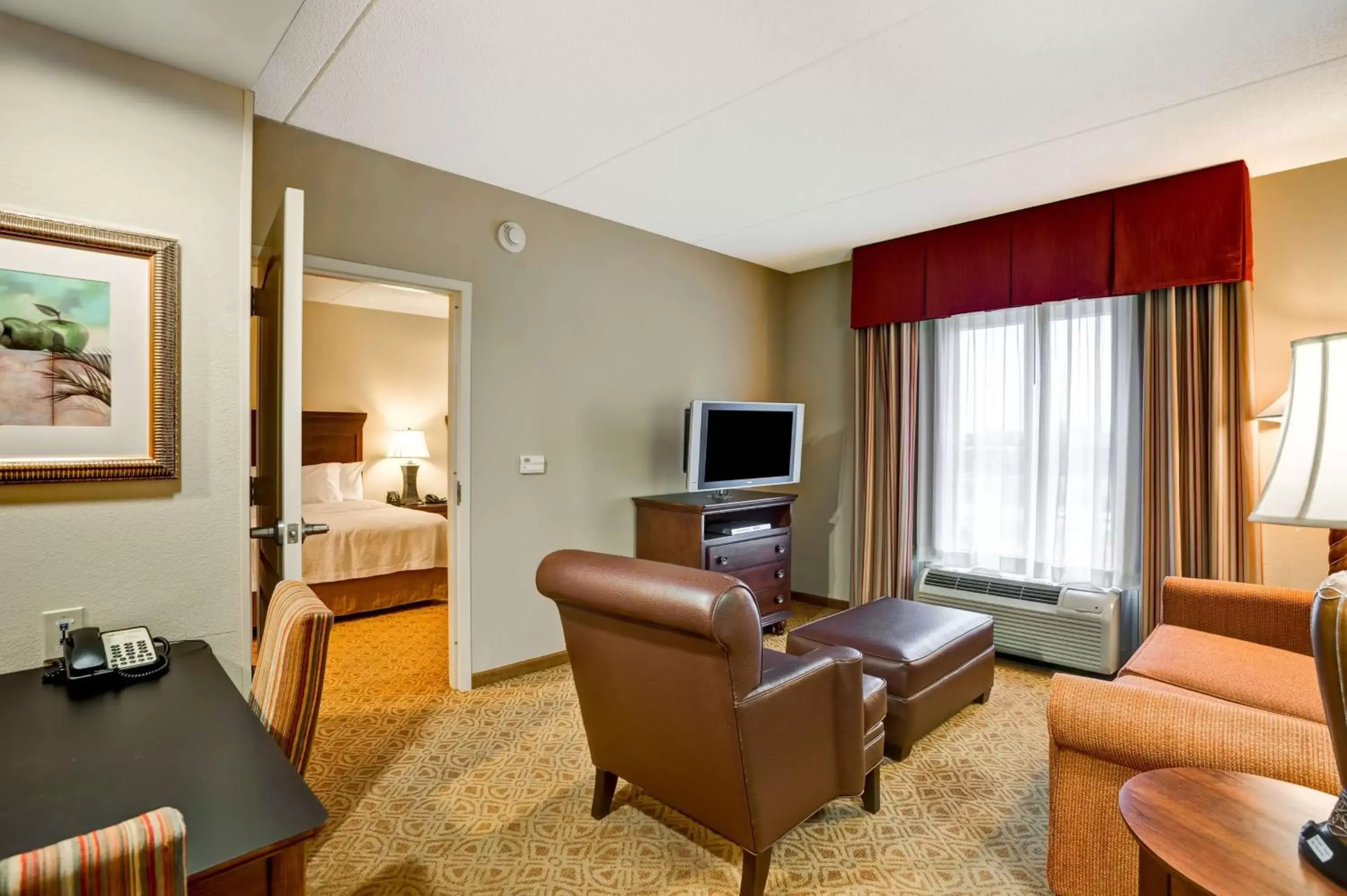 Bedroom, Seating Area in Homewood Suites Fredericksburg