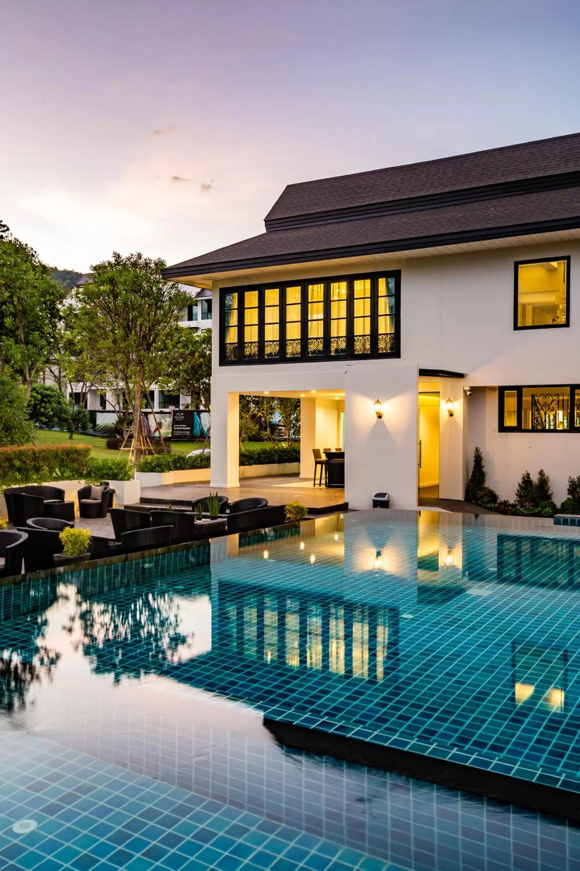 Swimming pool in Merchant Villa- SHA Extra Plus