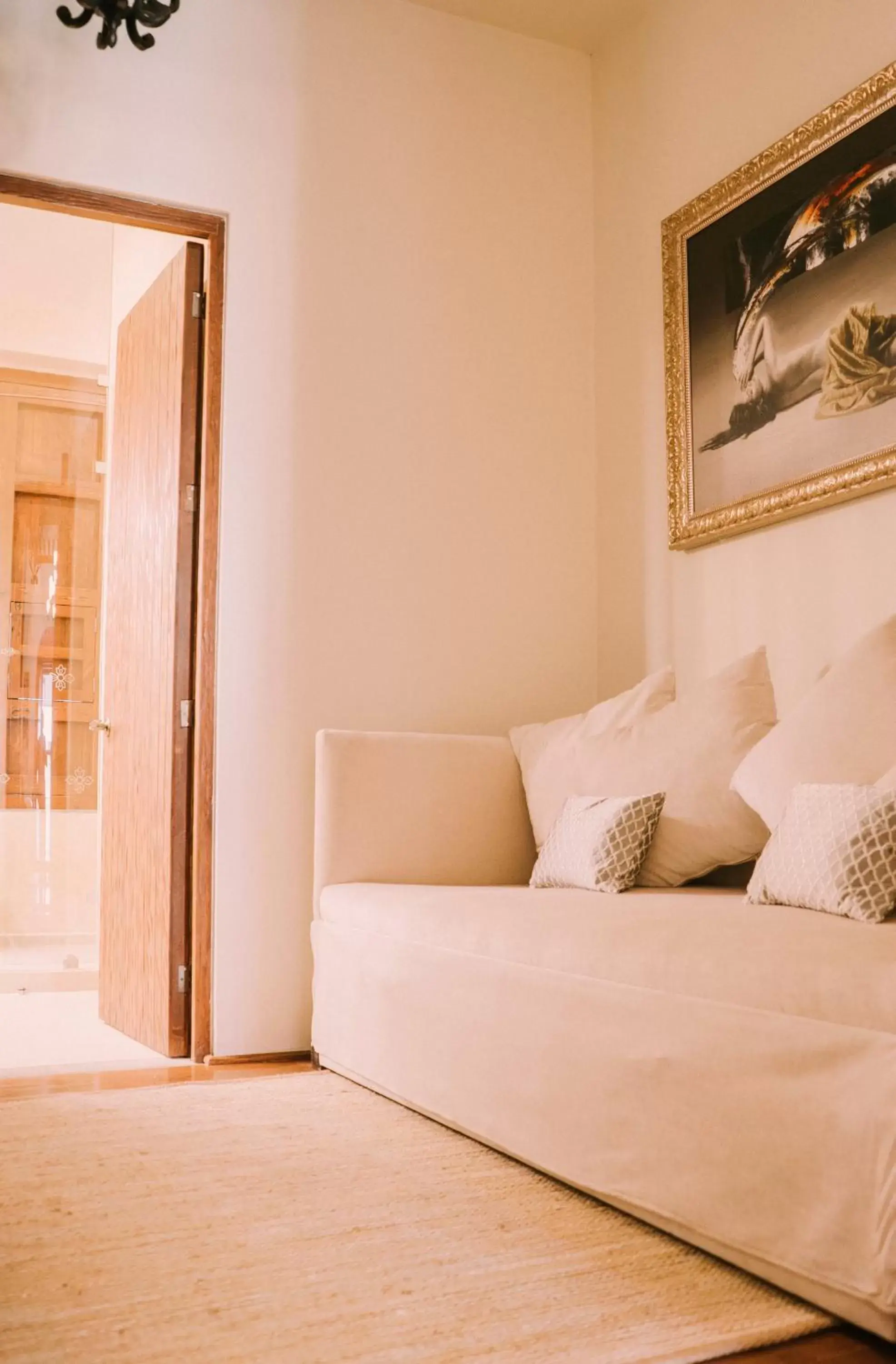 Living room, Bed in Casona de los Sapos Hotel Boutique Living room, Bed in Casona de los Sapos Hotel Boutique