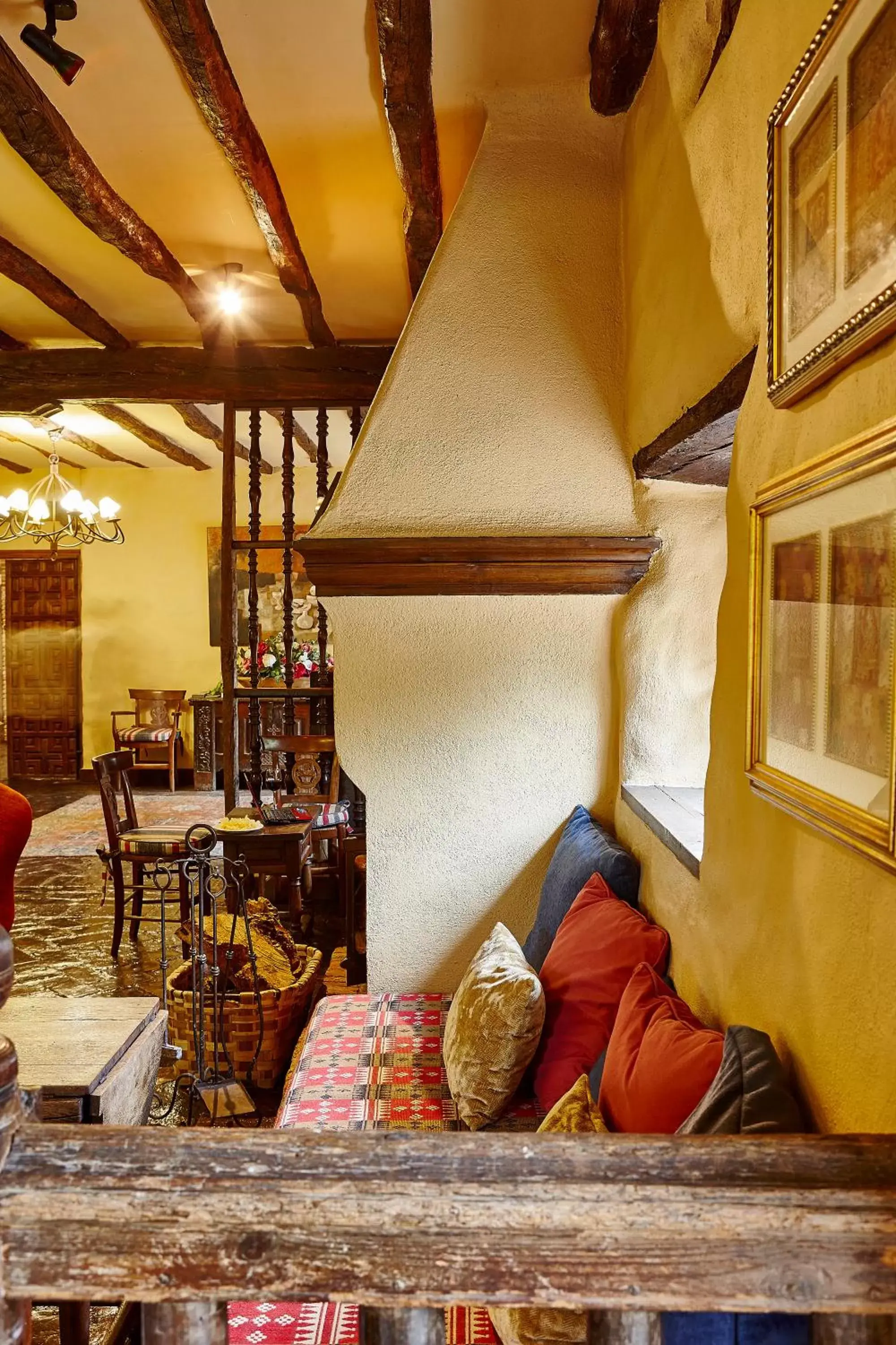 Lounge or bar in Hotel Zubieta