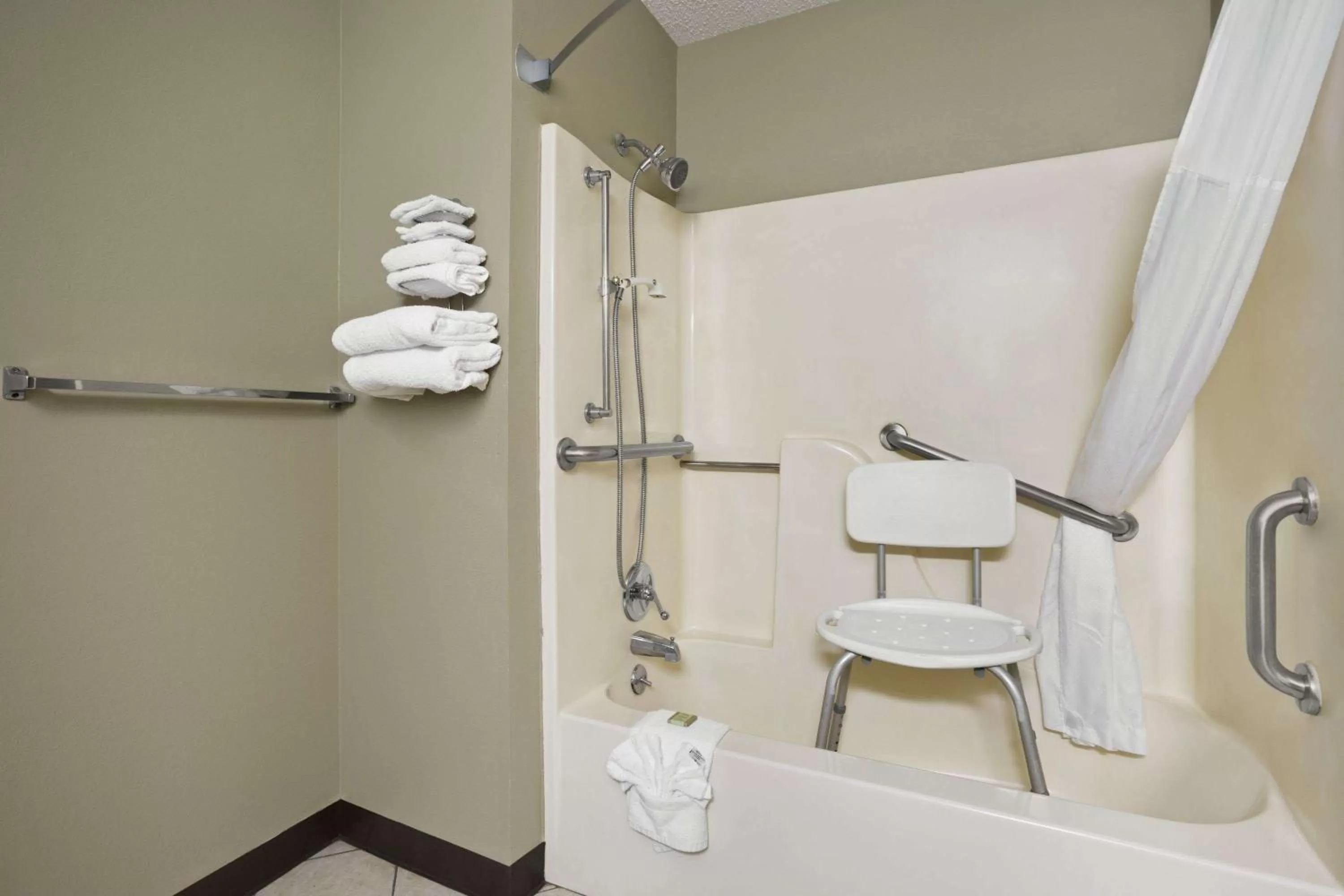 Bathroom in Super 8 by Wyndham Russellville