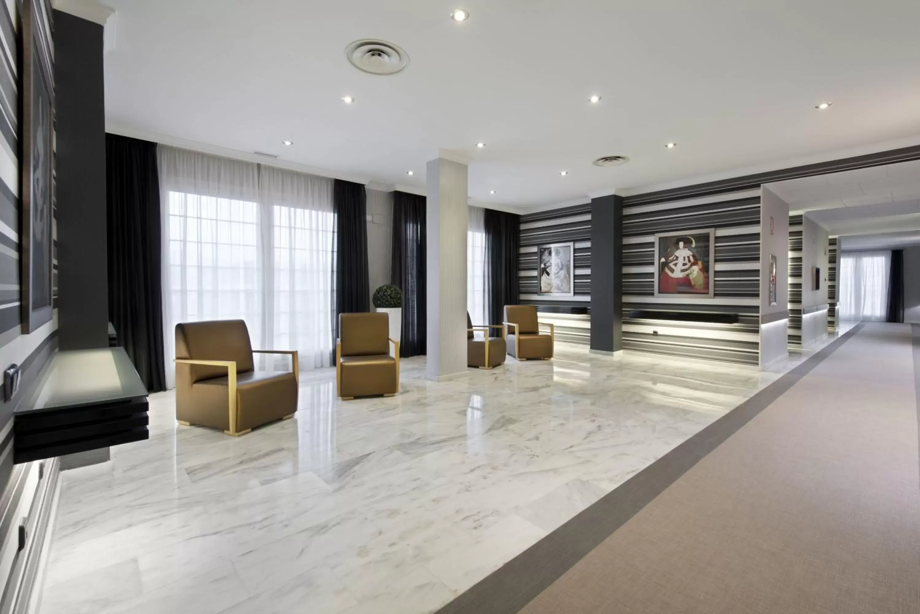Area and facilities, Lobby/Reception in Elba Motril Beach & Business Hotel