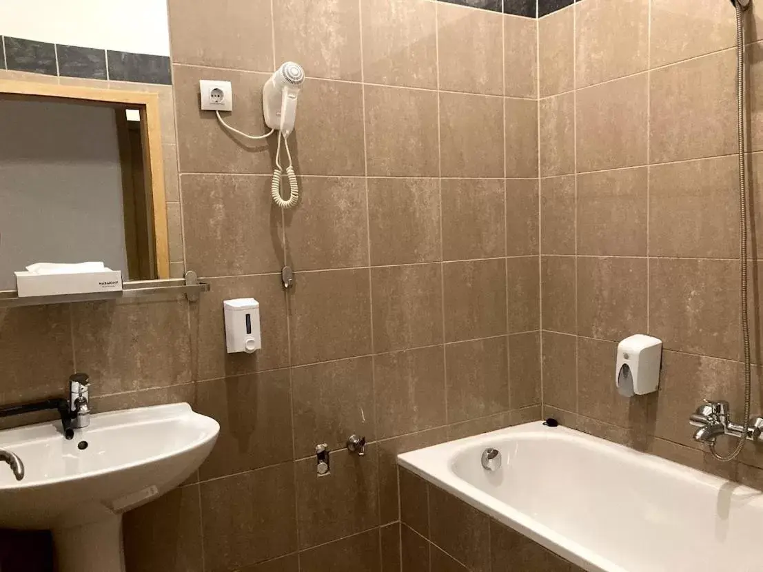 Bathroom in Hotel Gozsdu Court