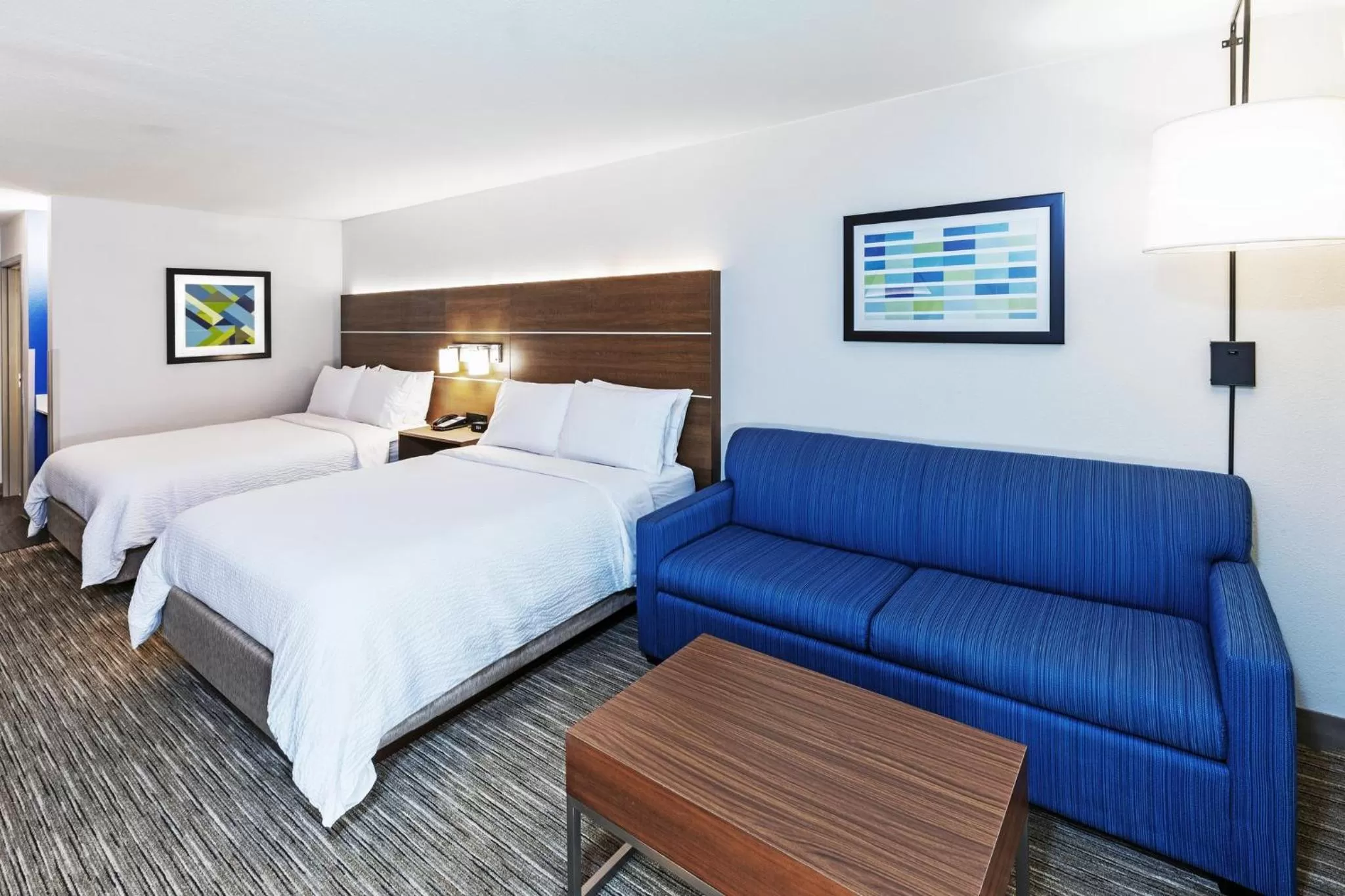 Photo of the whole room, Bed in Holiday Inn Express & Suites Sulphur - Lake Charles by IHG