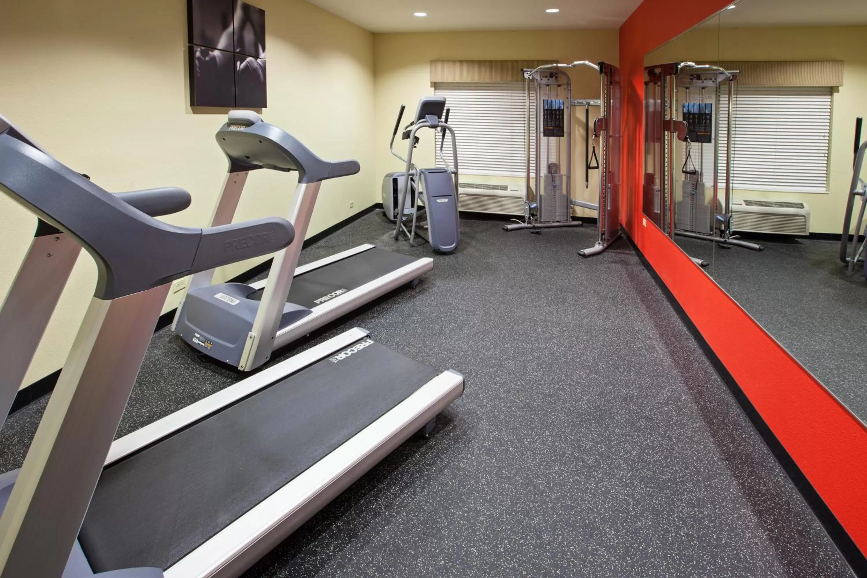 Fitness centre/facilities in Country Inn & Suites by Radisson, Michigan City, IN