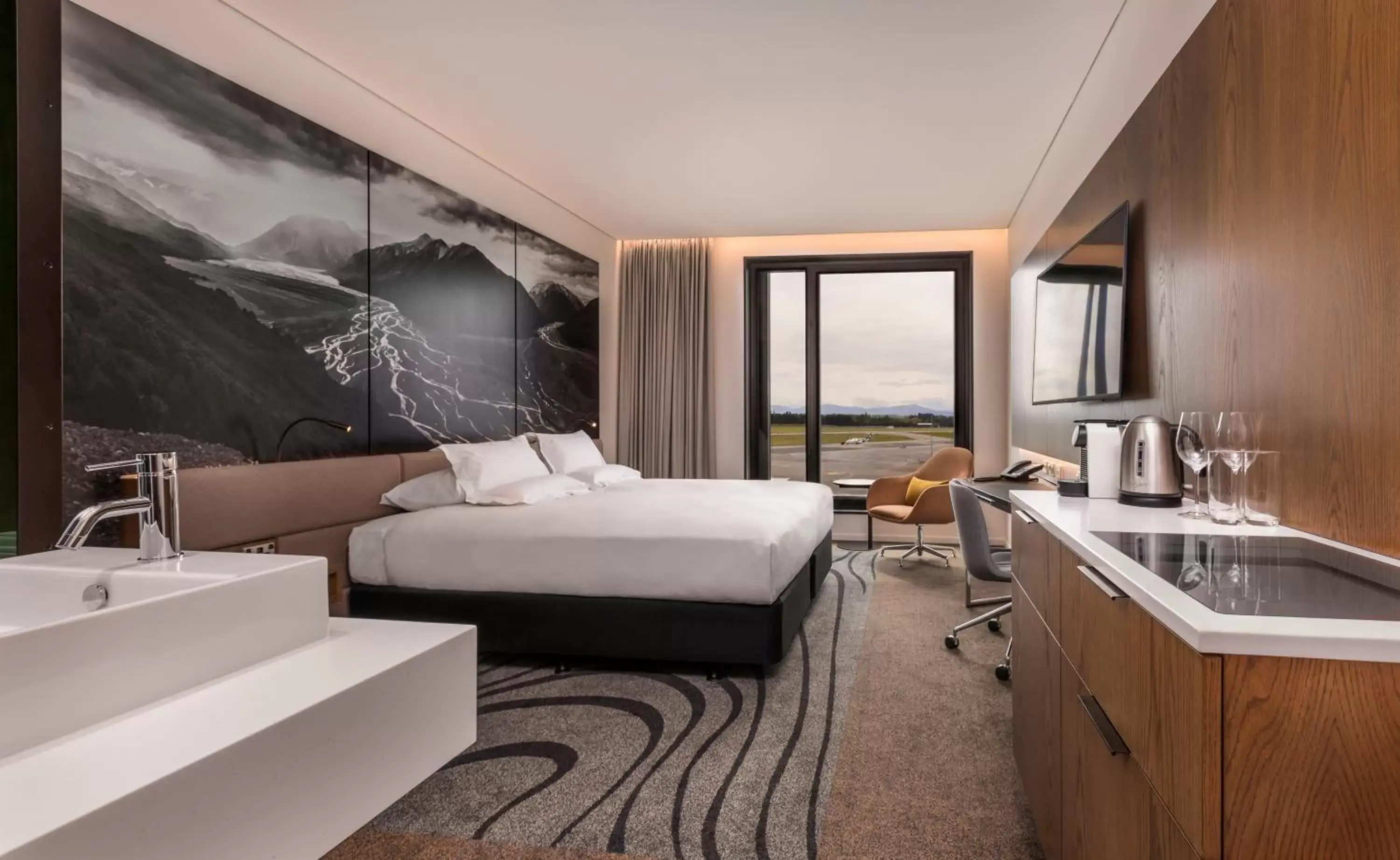 Photo of the whole room in Novotel Christchurch Airport