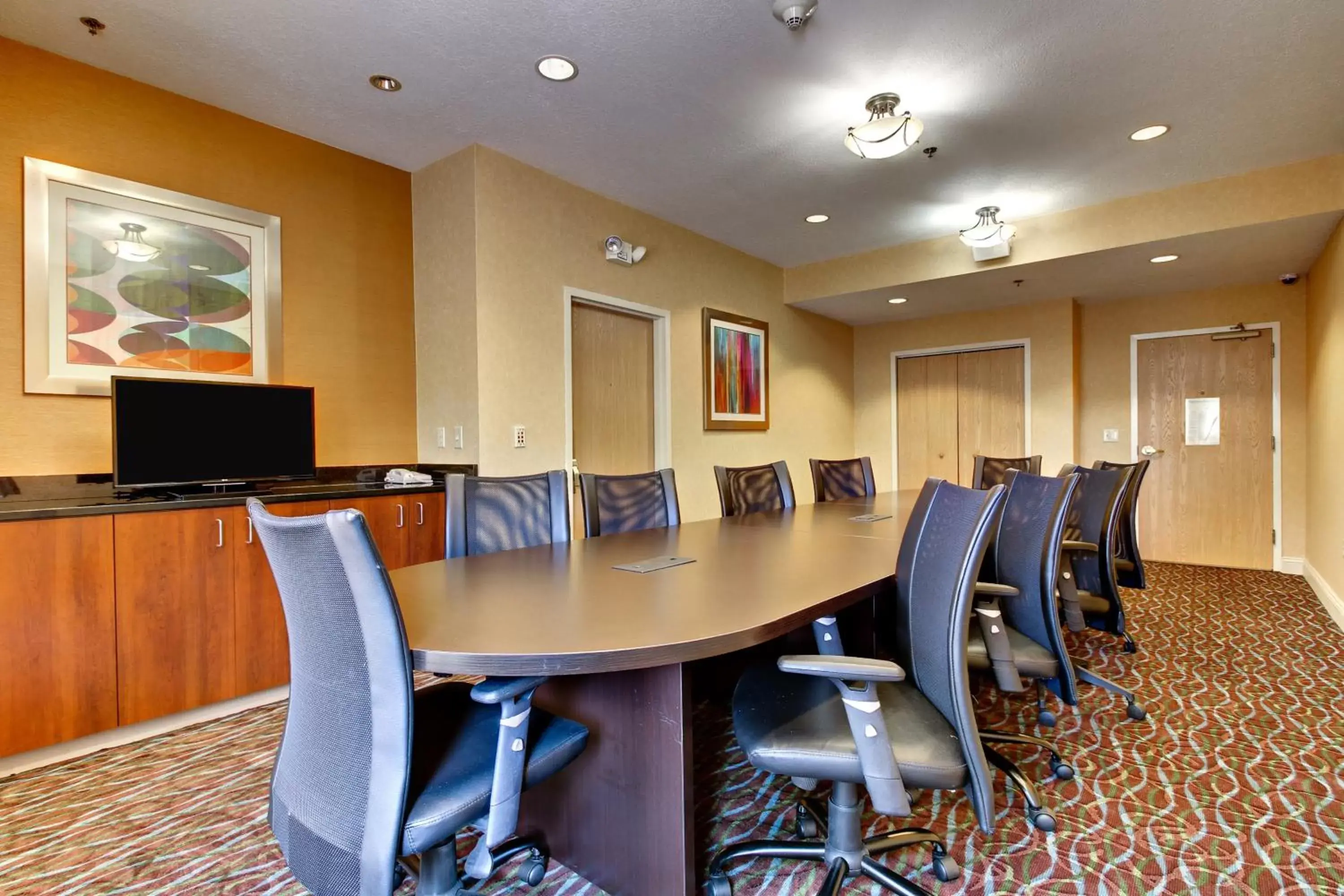 Meeting/conference room in Holiday Inn Express & Suites Jacksonville South - I-295, an IHG Hotel