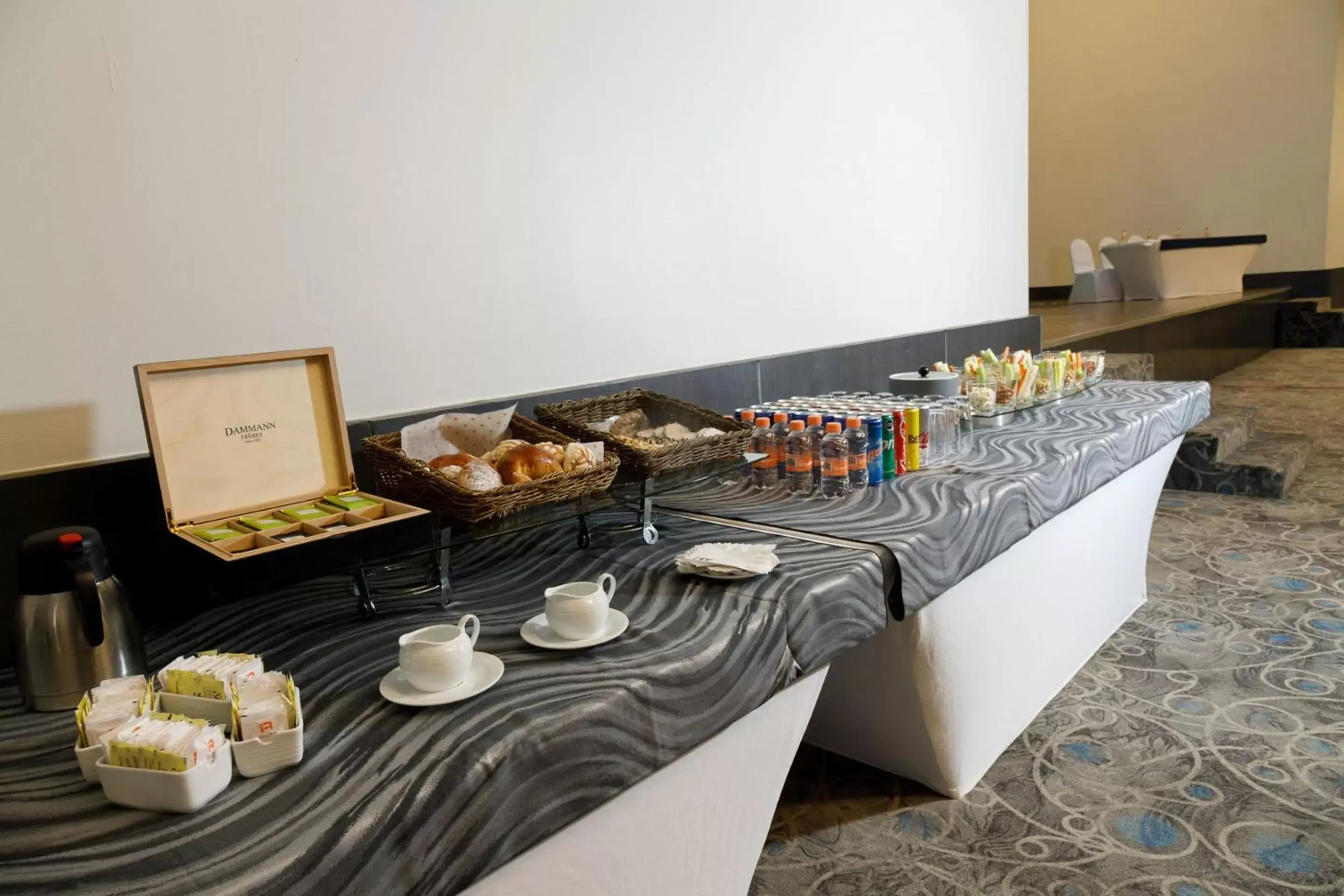 Meeting/conference room in Real Inn Tijuana by Camino Real Hotels