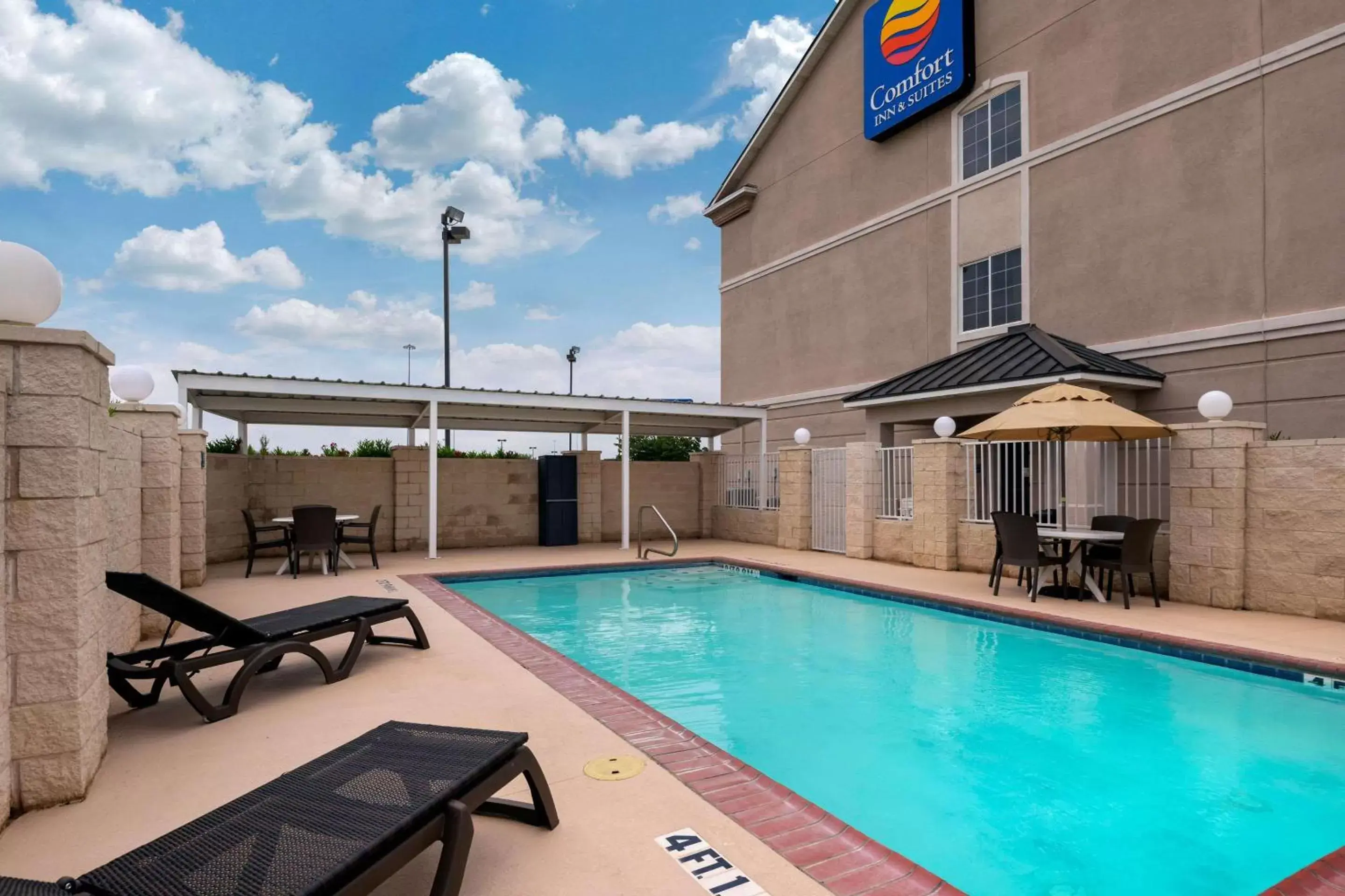 On site, Swimming Pool in Comfort Inn and Suites Odessa