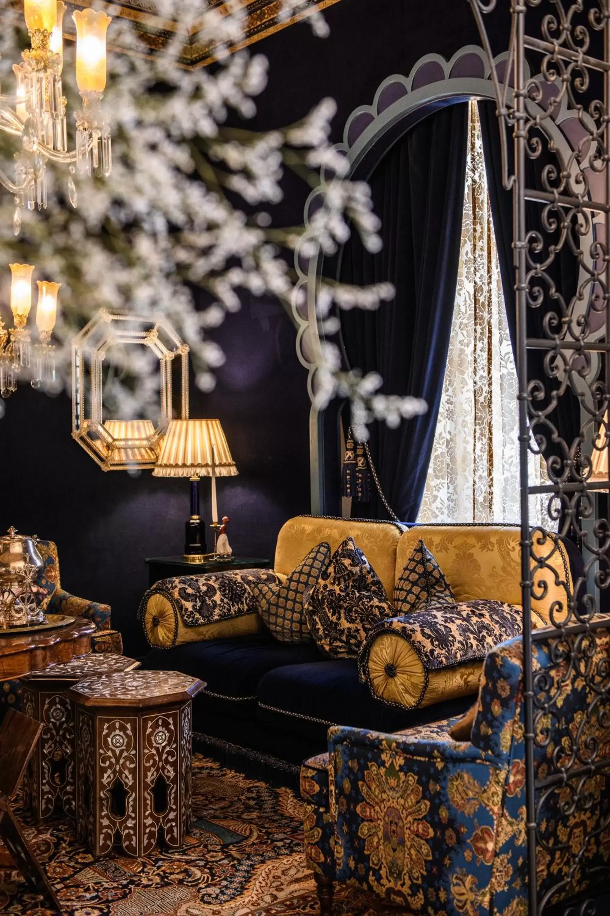 Living room, Seating Area in Grand Hotel du Lac - Relais & Châteaux