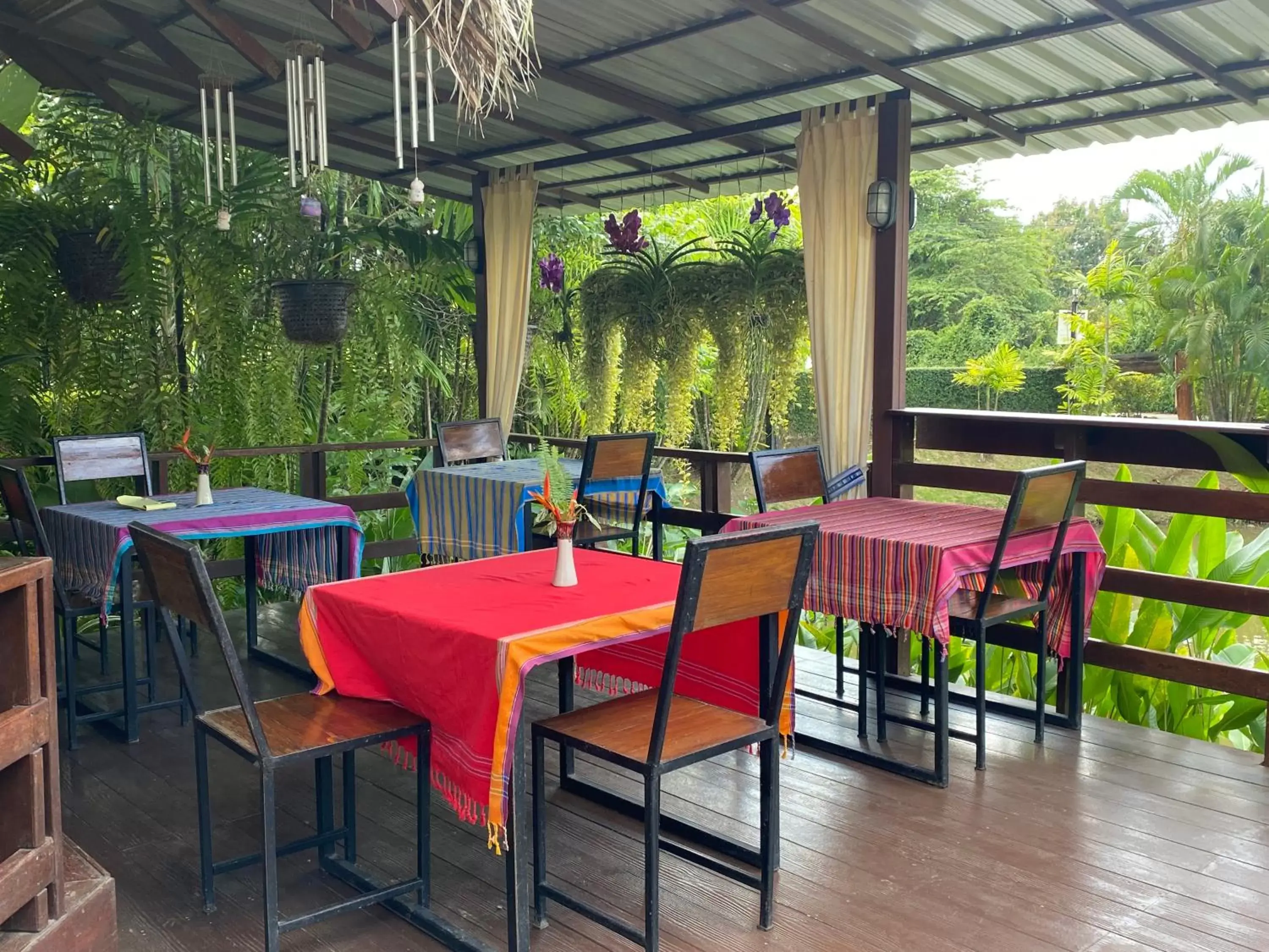 Patio, Restaurant/Places to Eat in Pura Vida Pai Resort