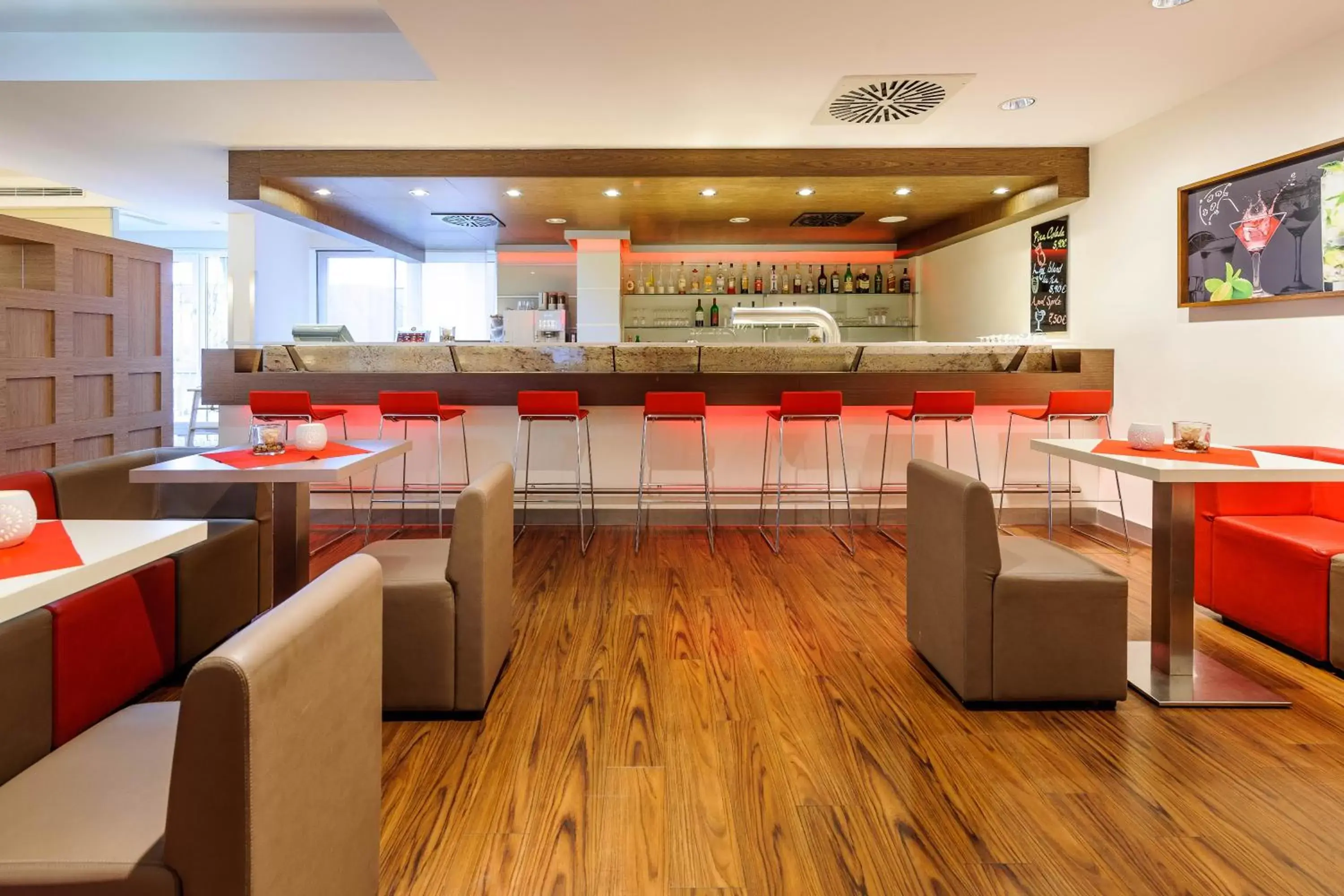 Lounge or bar, Restaurant/Places to Eat in ibis Stuttgart Airport Messe