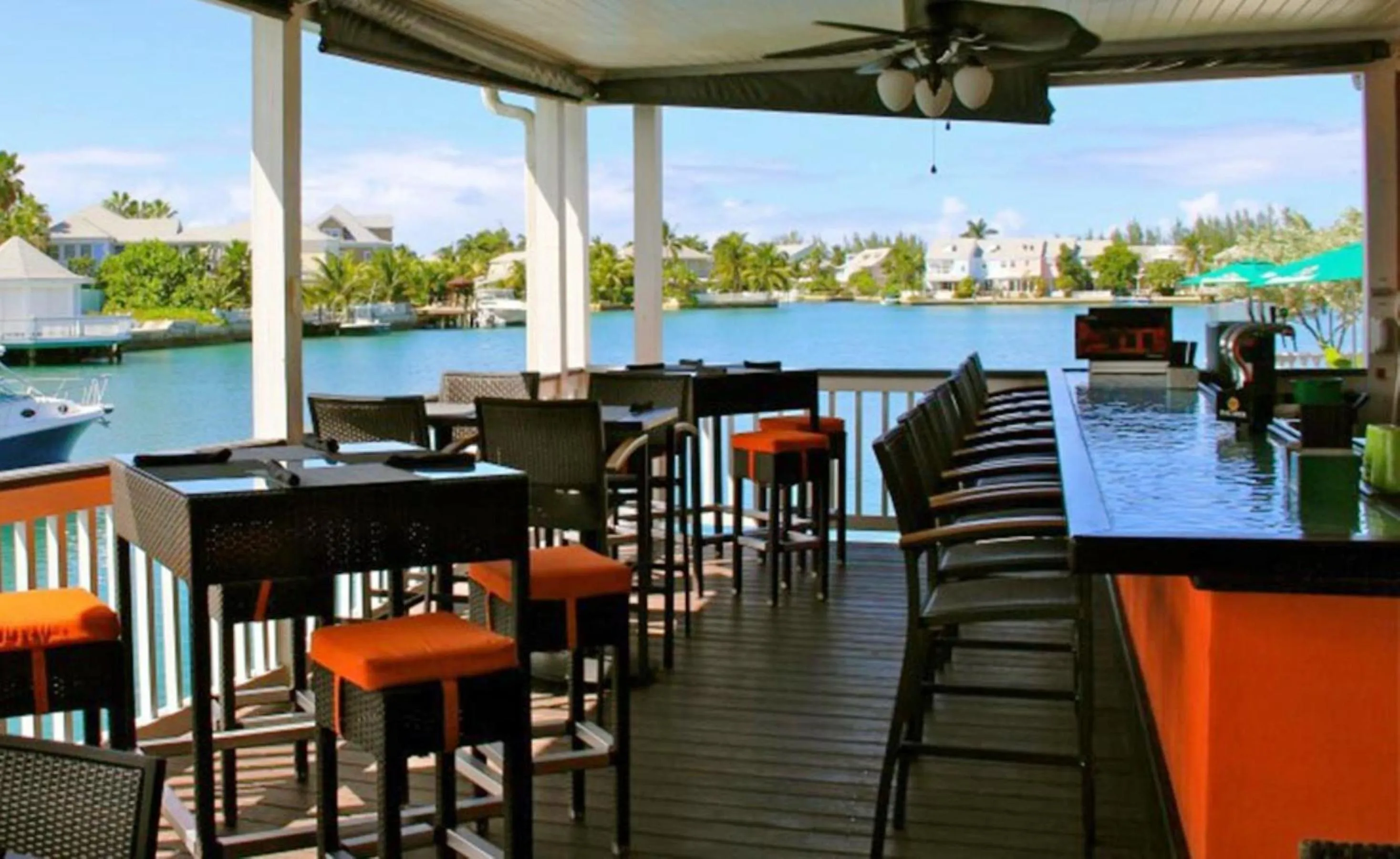Restaurant/places to eat in Sandyport Beach Resort