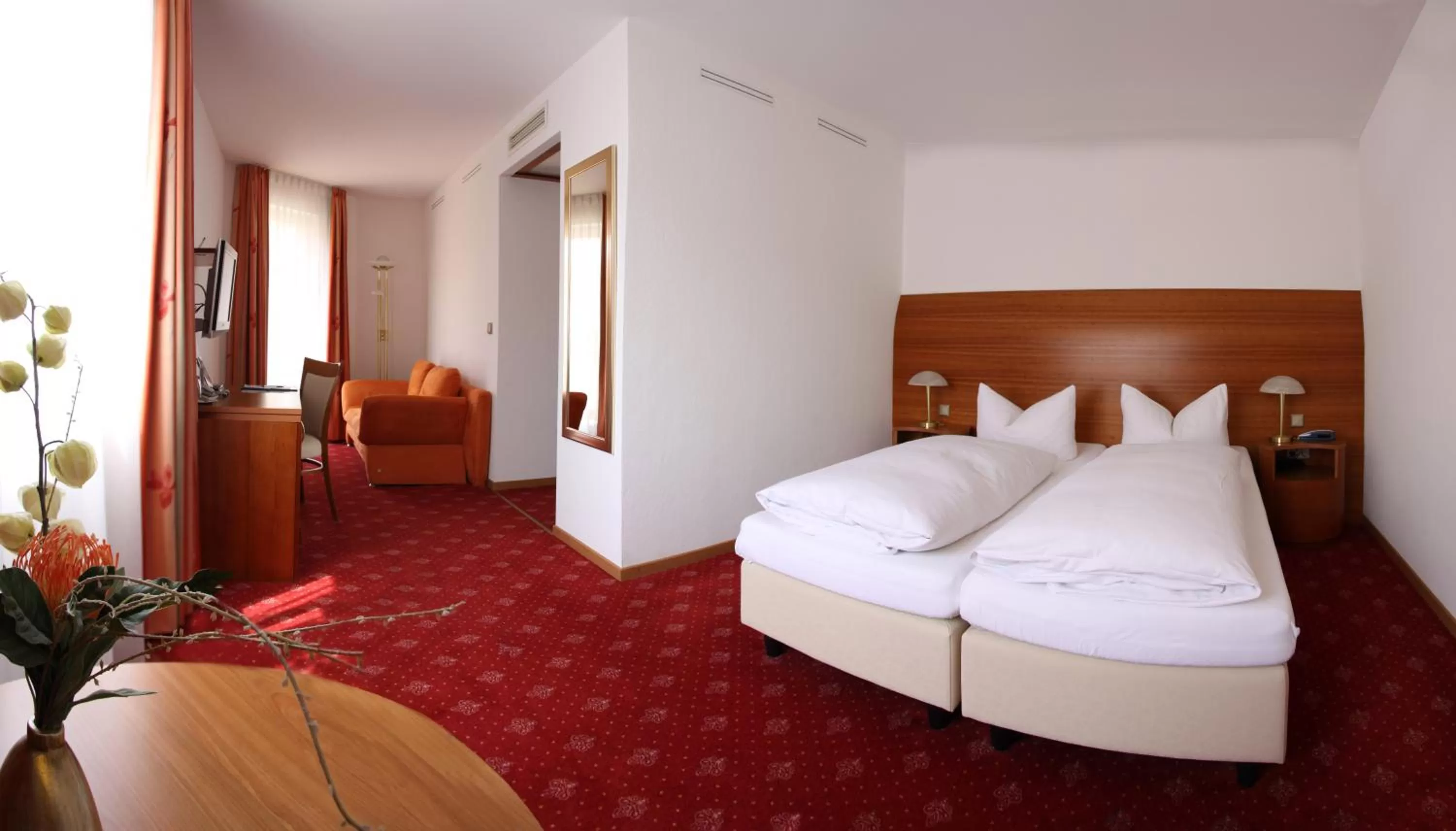 Photo of the whole room, Bed in Hotel zur Pfalz