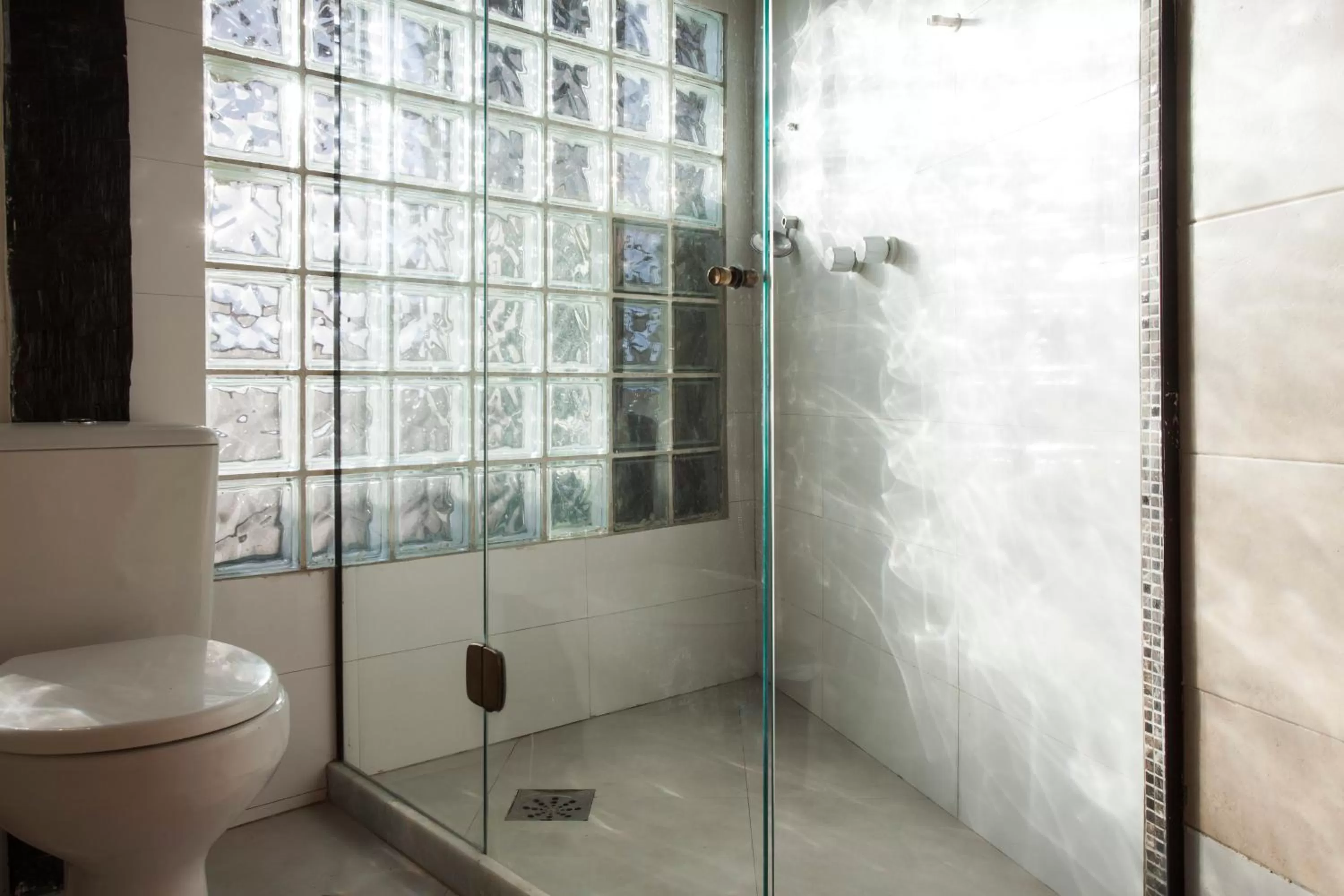 Bathroom in Pousada Praia João Fernandes