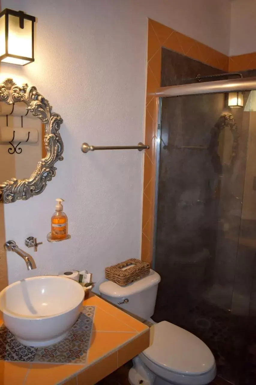 Bathroom in Hotel Casa Alvarada