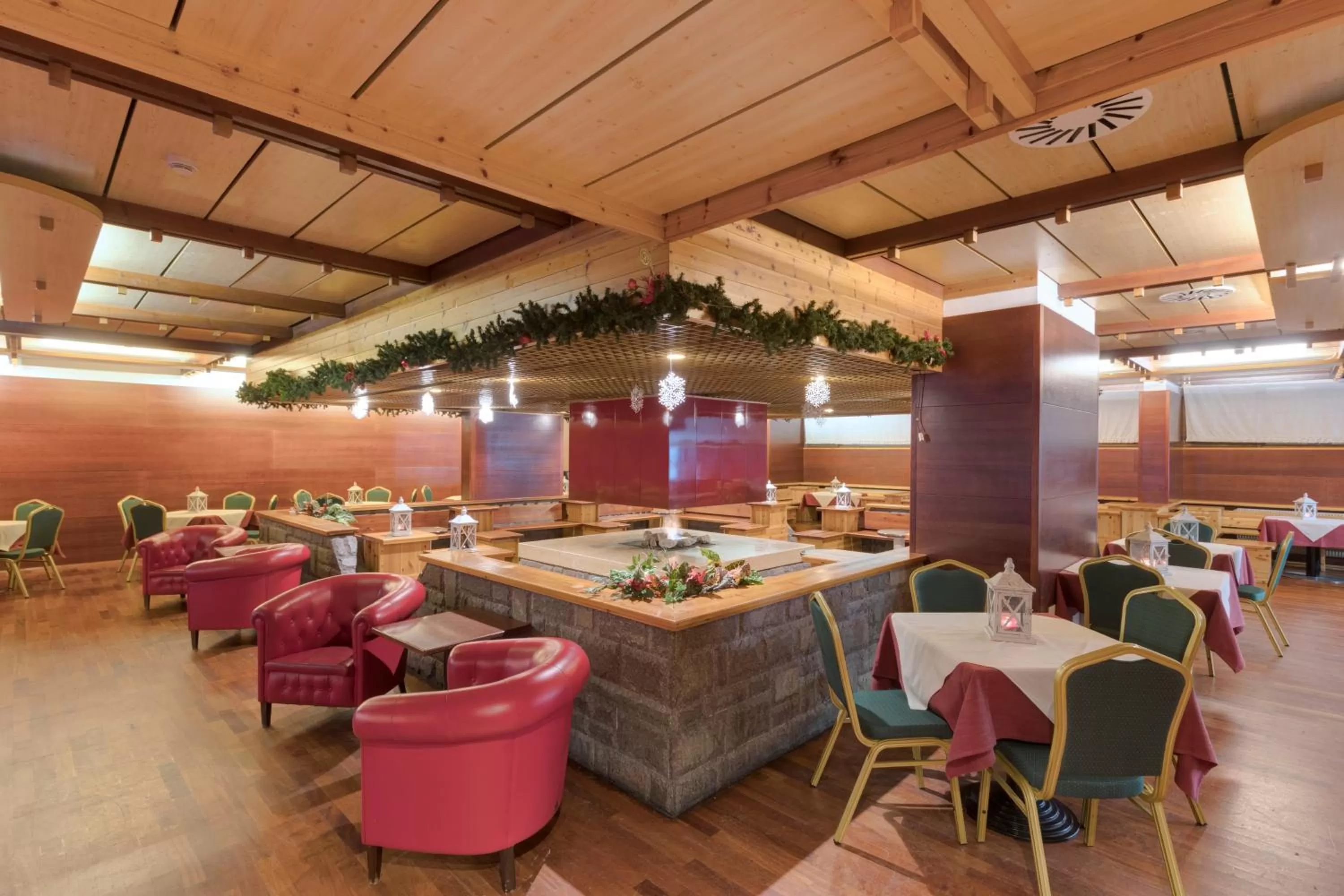 Lounge or bar in Hotel Club Regina E Fassa