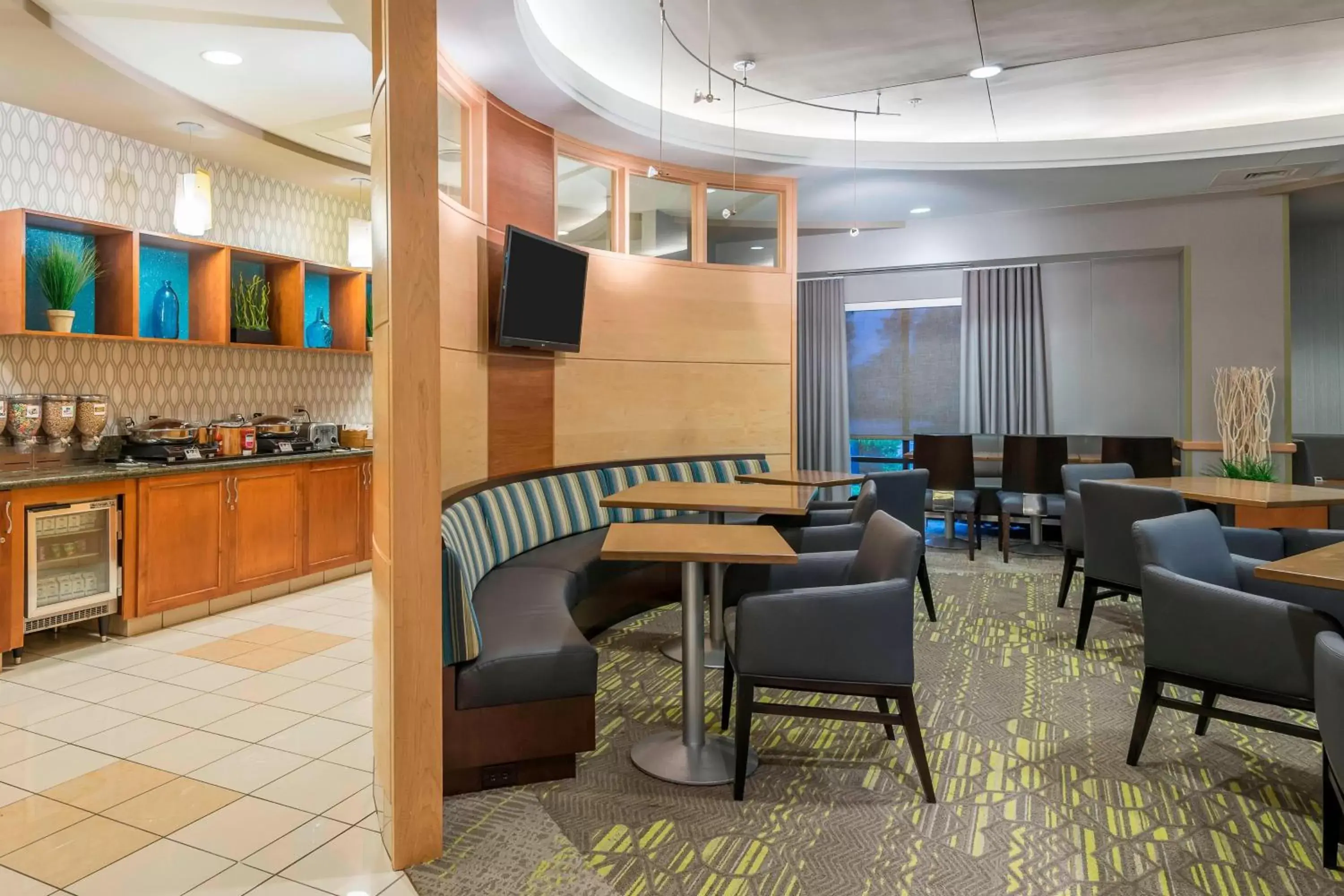 Breakfast, Restaurant/Places to Eat in SpringHill Suites Richmond Northwest