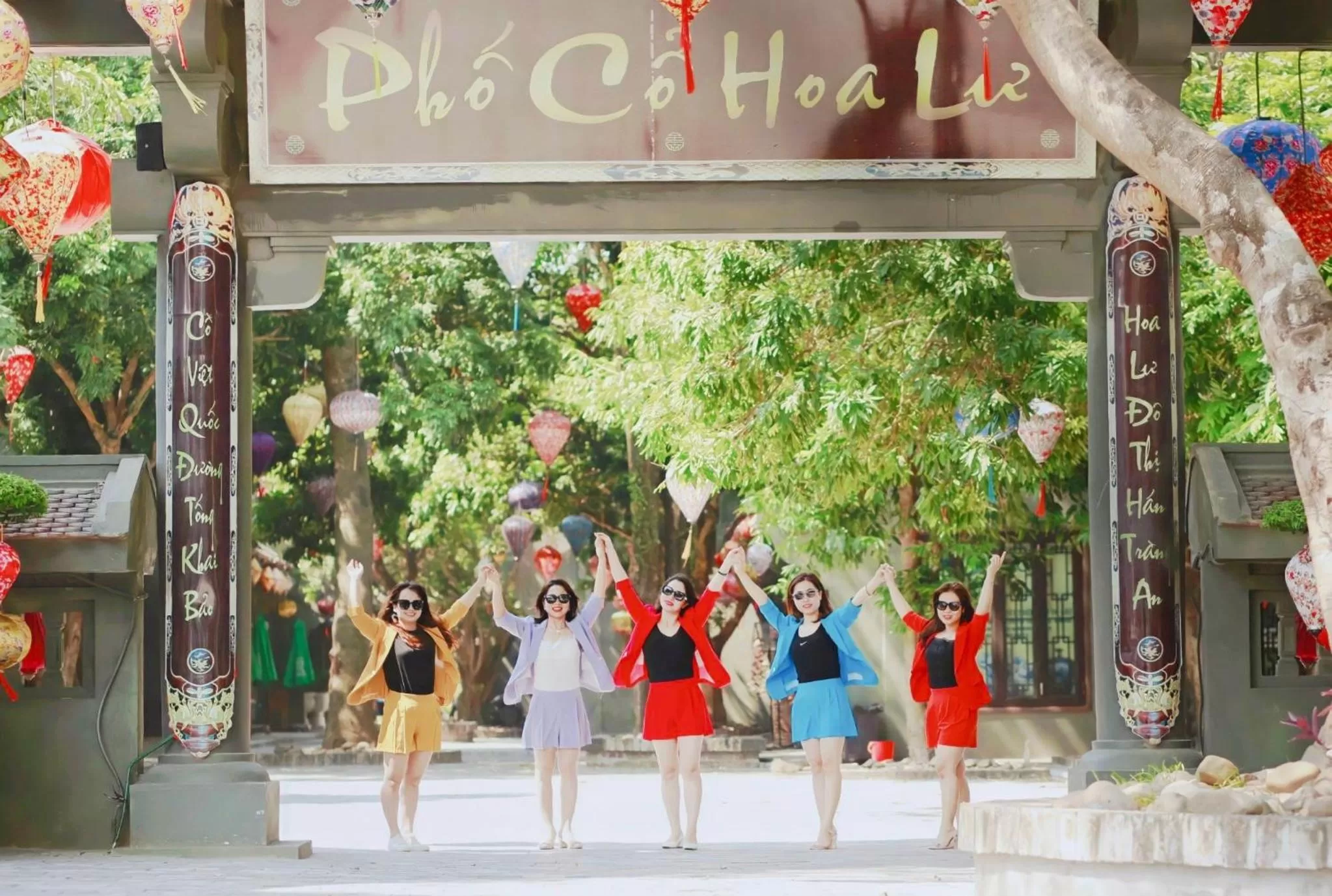 People in O Zoli Home