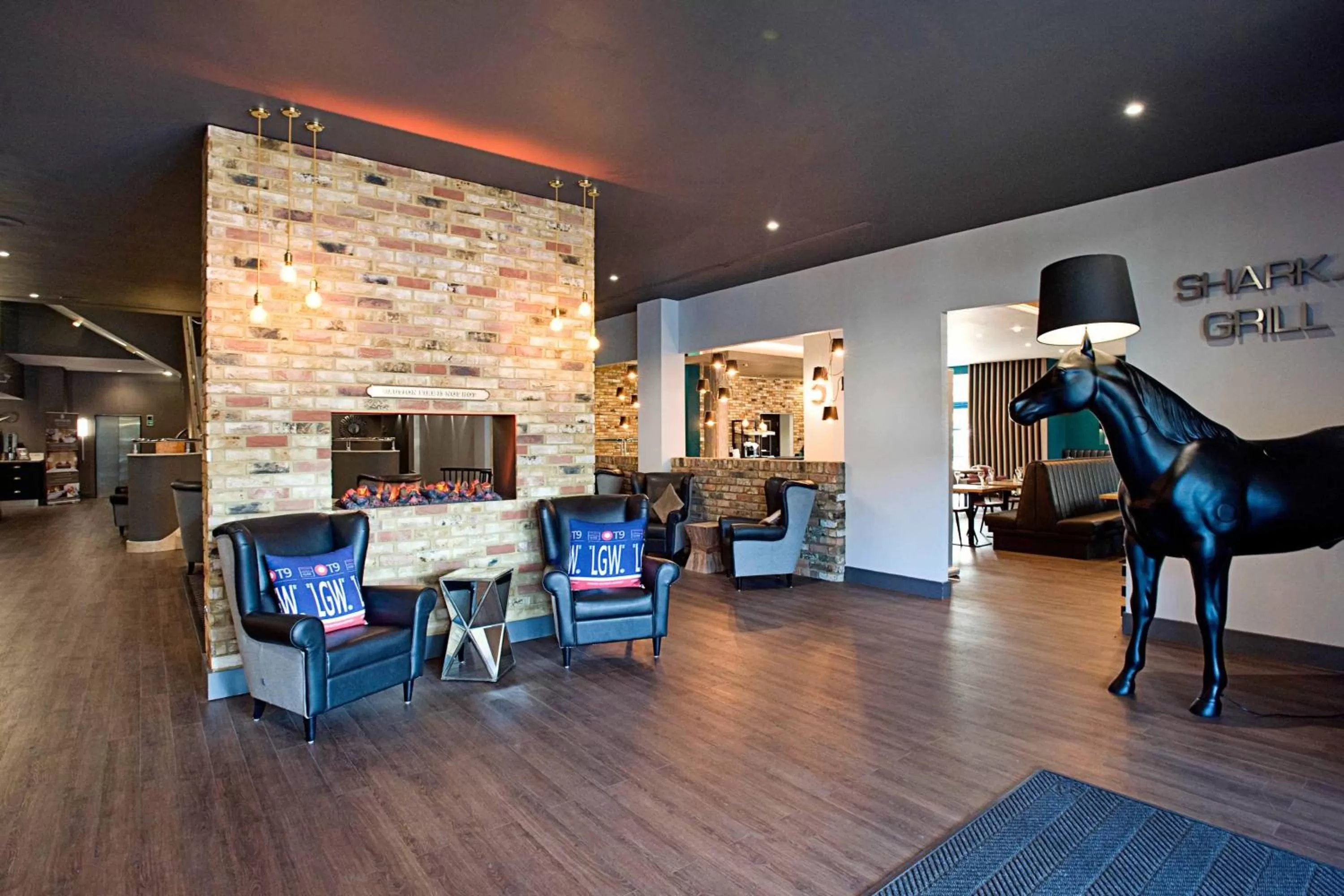 Lobby or reception in Sandman Signature London Gatwick Hotel