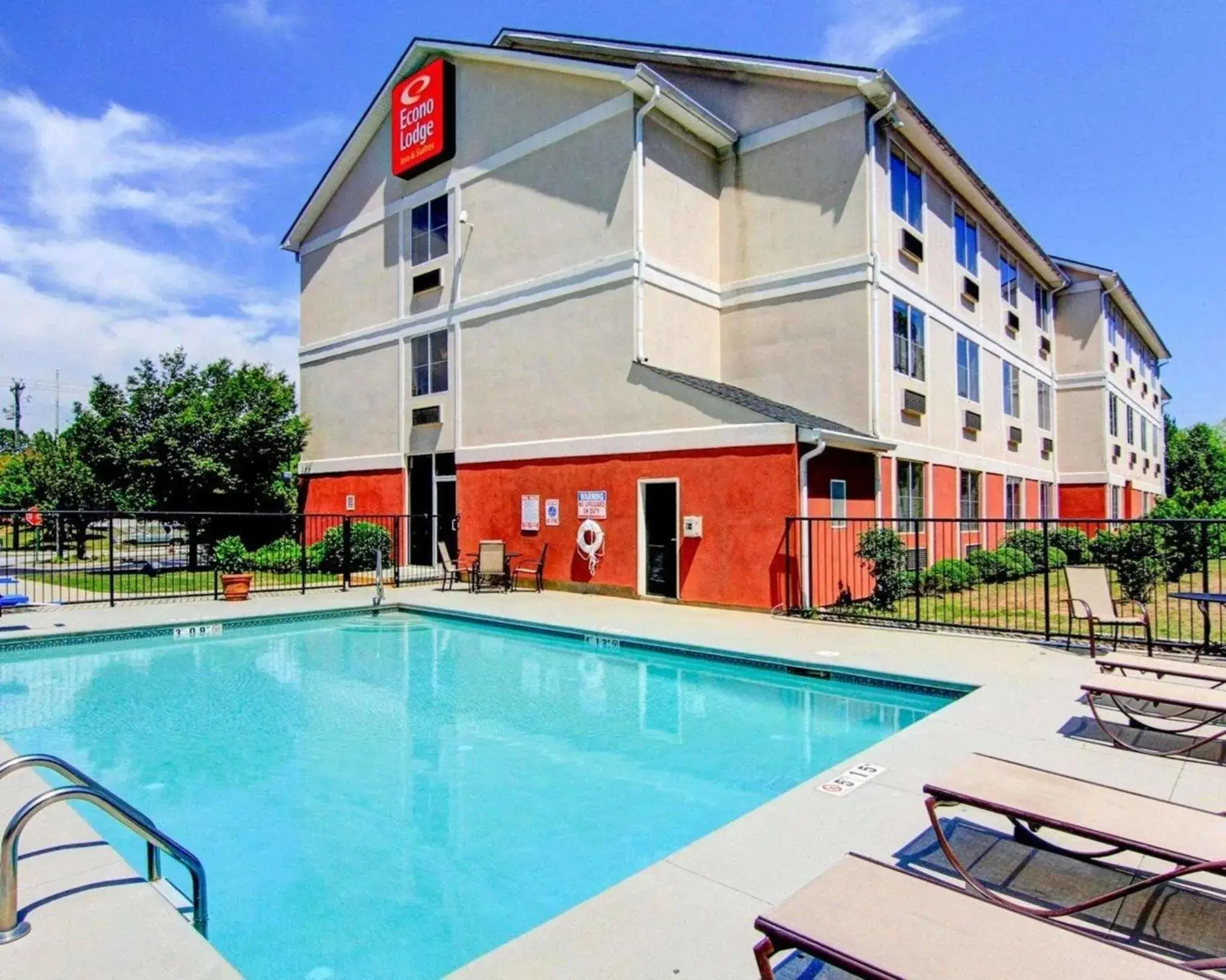 On site, Property Building in Econo Lodge Inn & Suites Douglasville