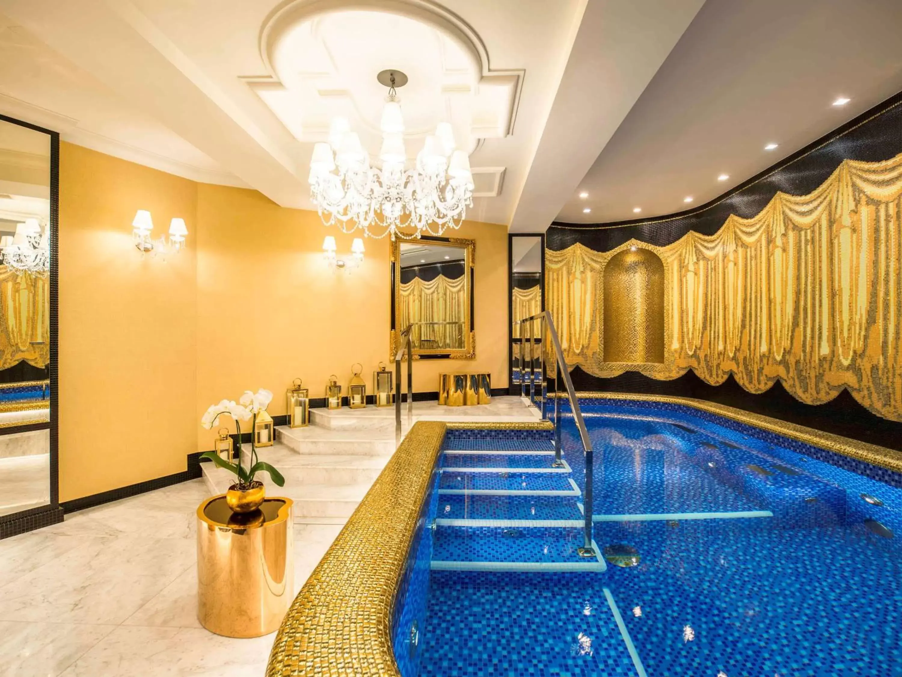 Spa and wellness centre/facilities, Swimming Pool in Bachleda Luxury Hotel Krakow MGallery Hotel Collection