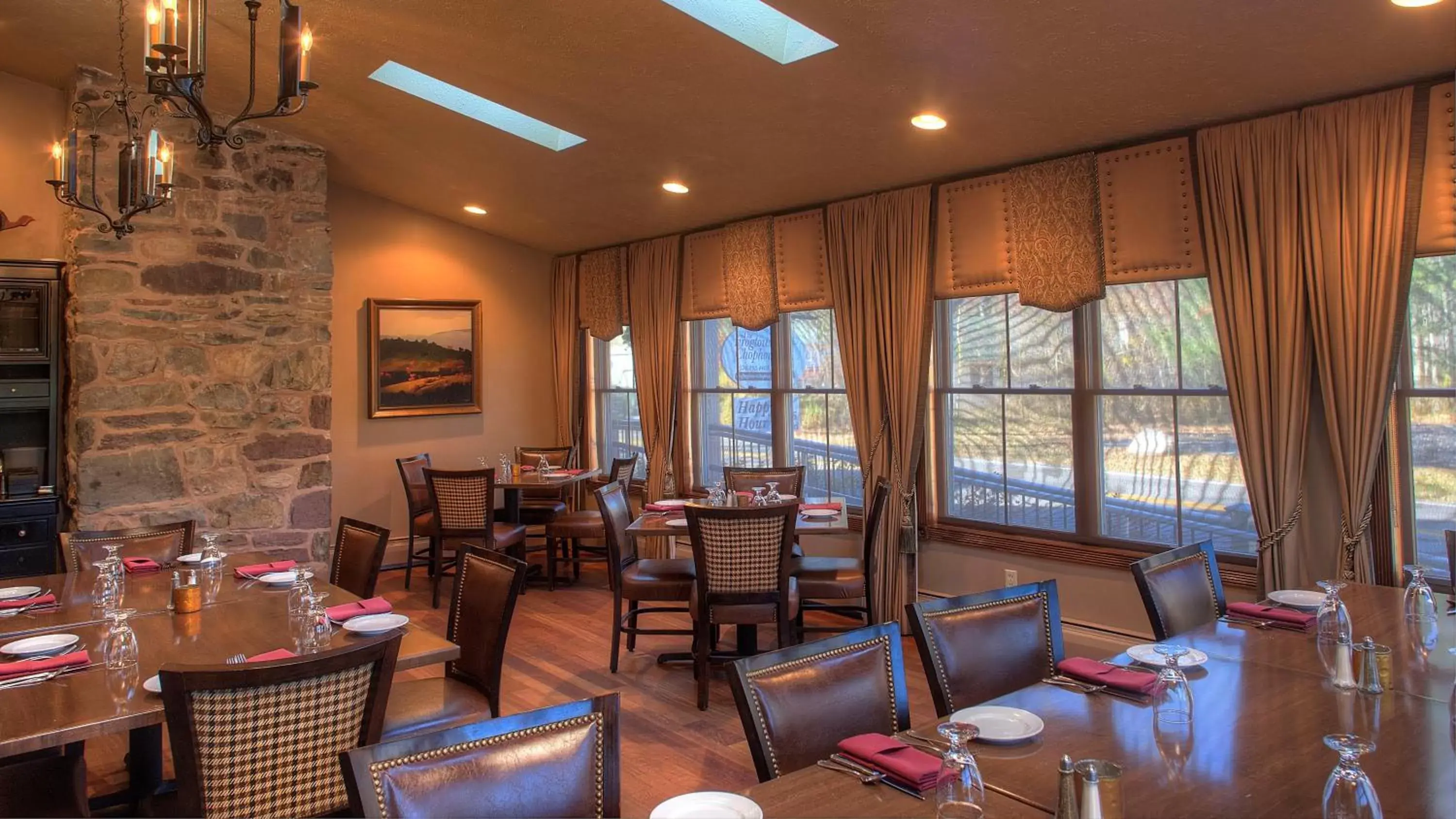 Restaurant/places to eat in Woodfield Manor - A Sundance Vacations Property