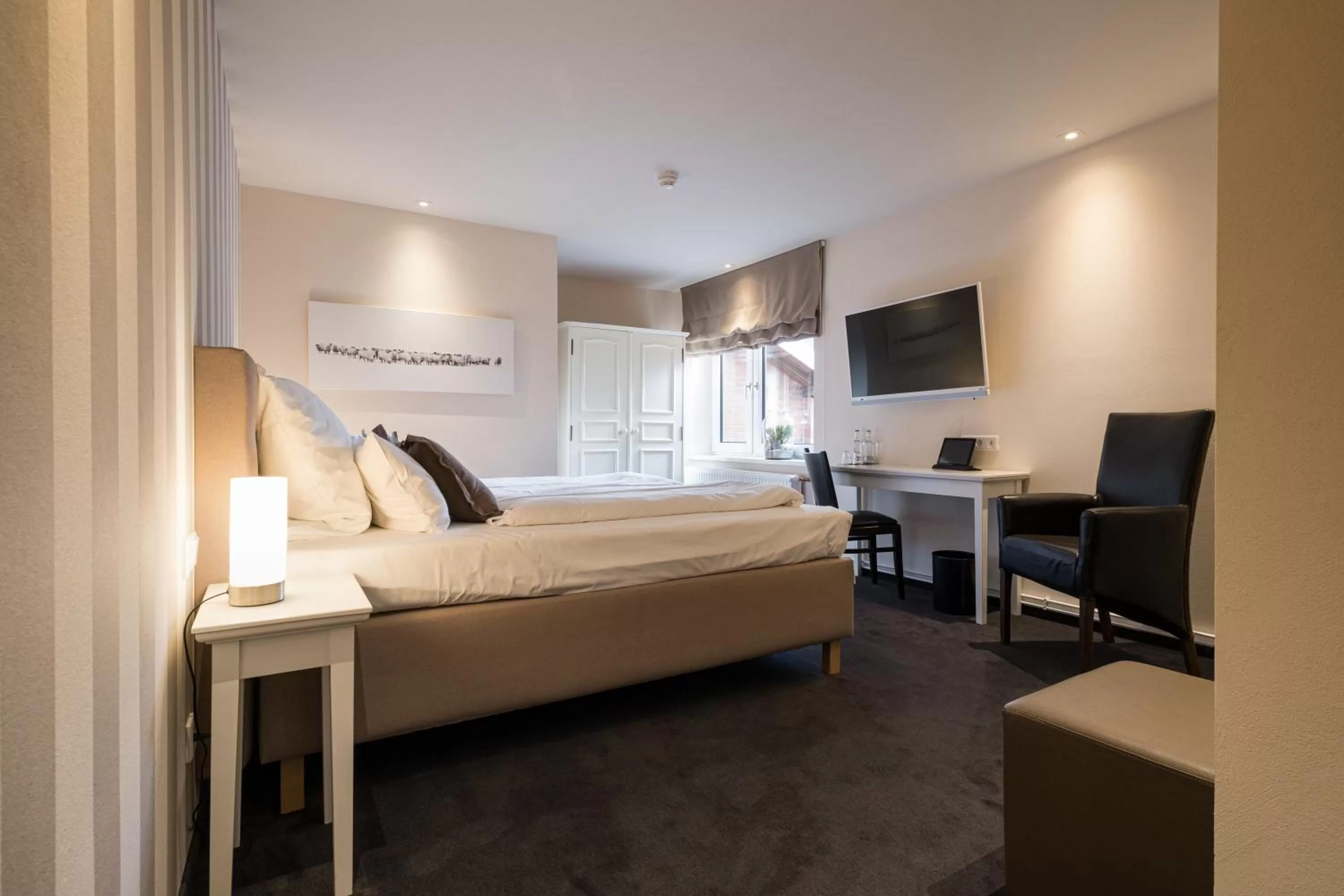 Photo of the whole room, Bed in Eichhorns