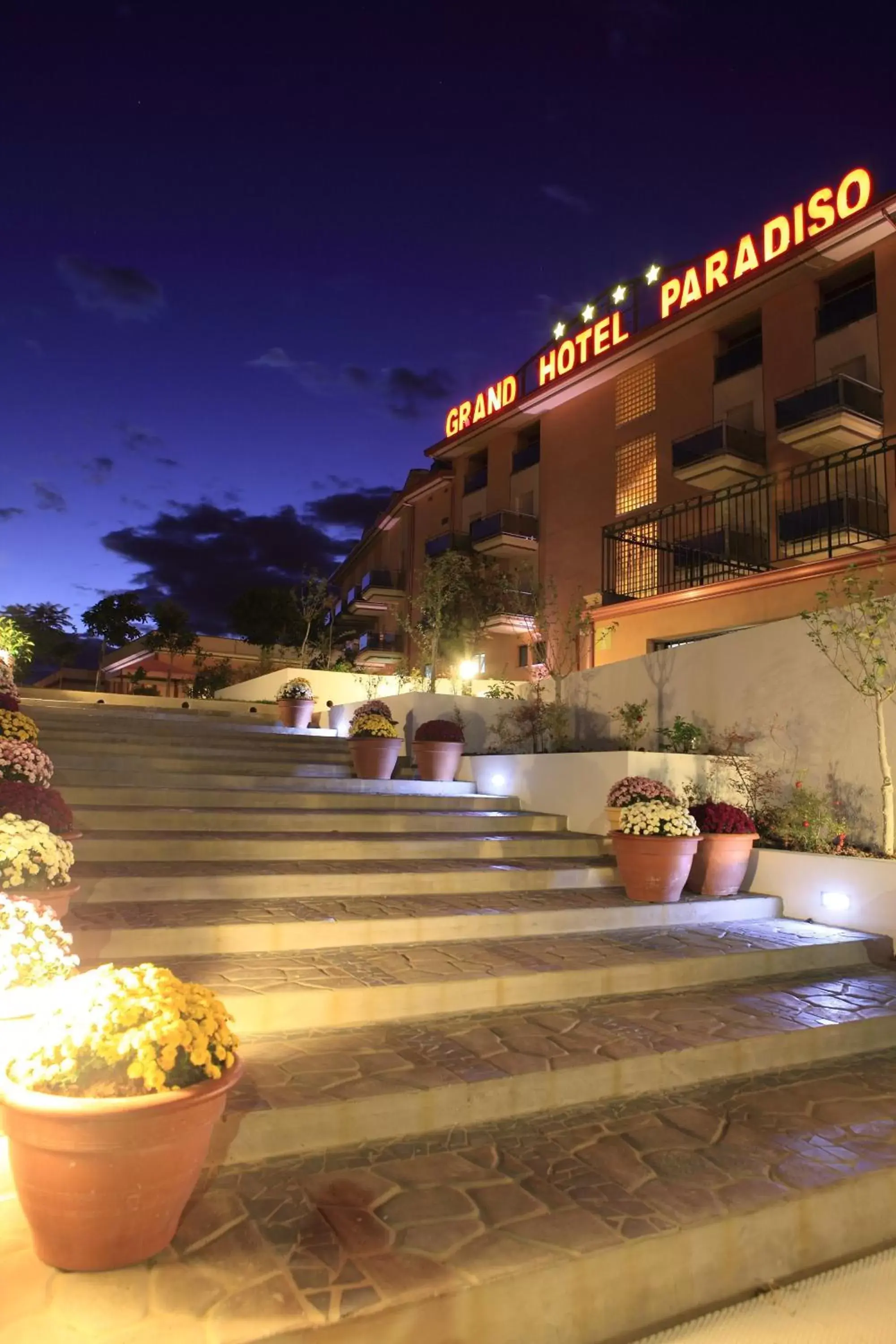 Facade/entrance, Property Building in Grand Hotel Paradiso