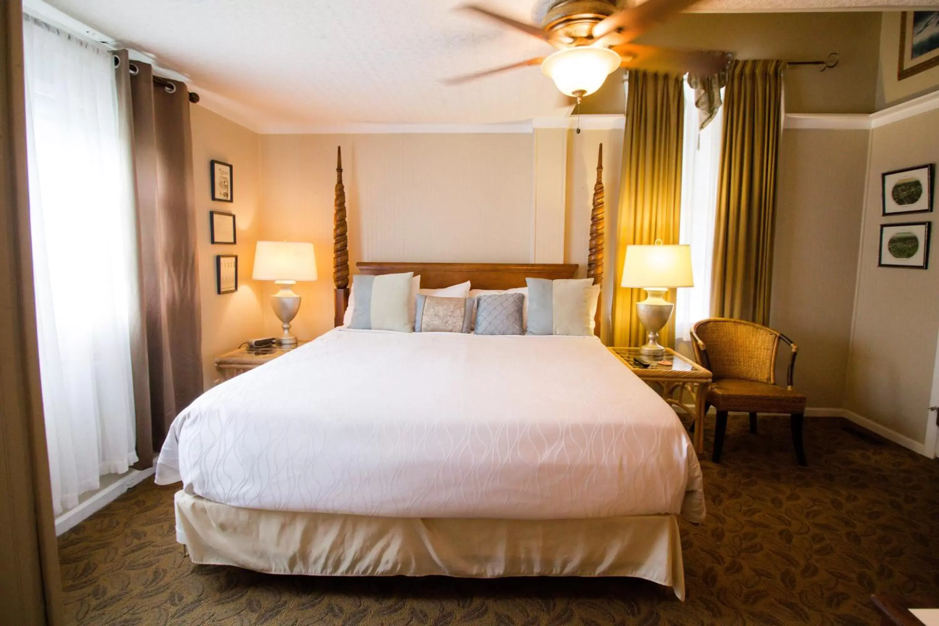 Superior King Room in Tybee Island Inn Bed & Breakfast Superior King Room in Tybee Island Inn Bed & Breakfast