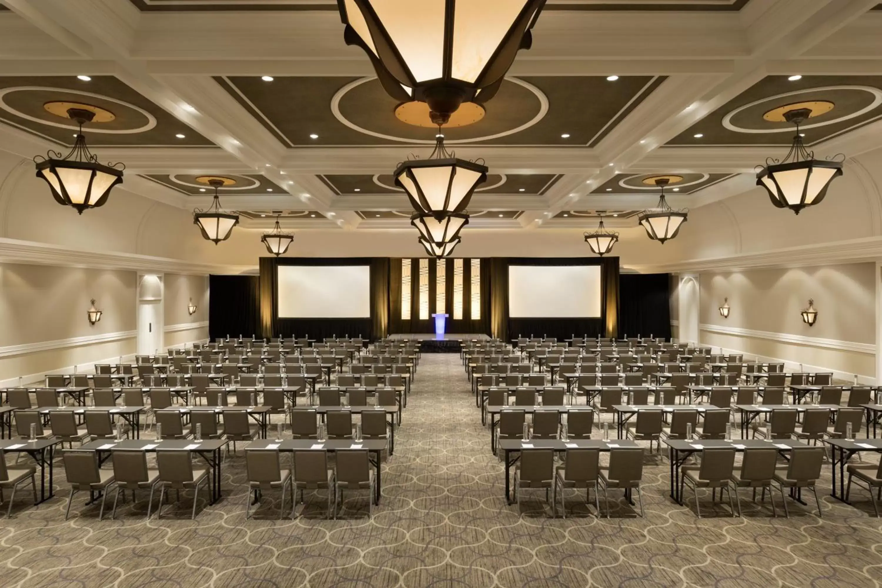 Banquet/Function facilities in InterContinental St. Paul Riverfront, an IHG Hotel