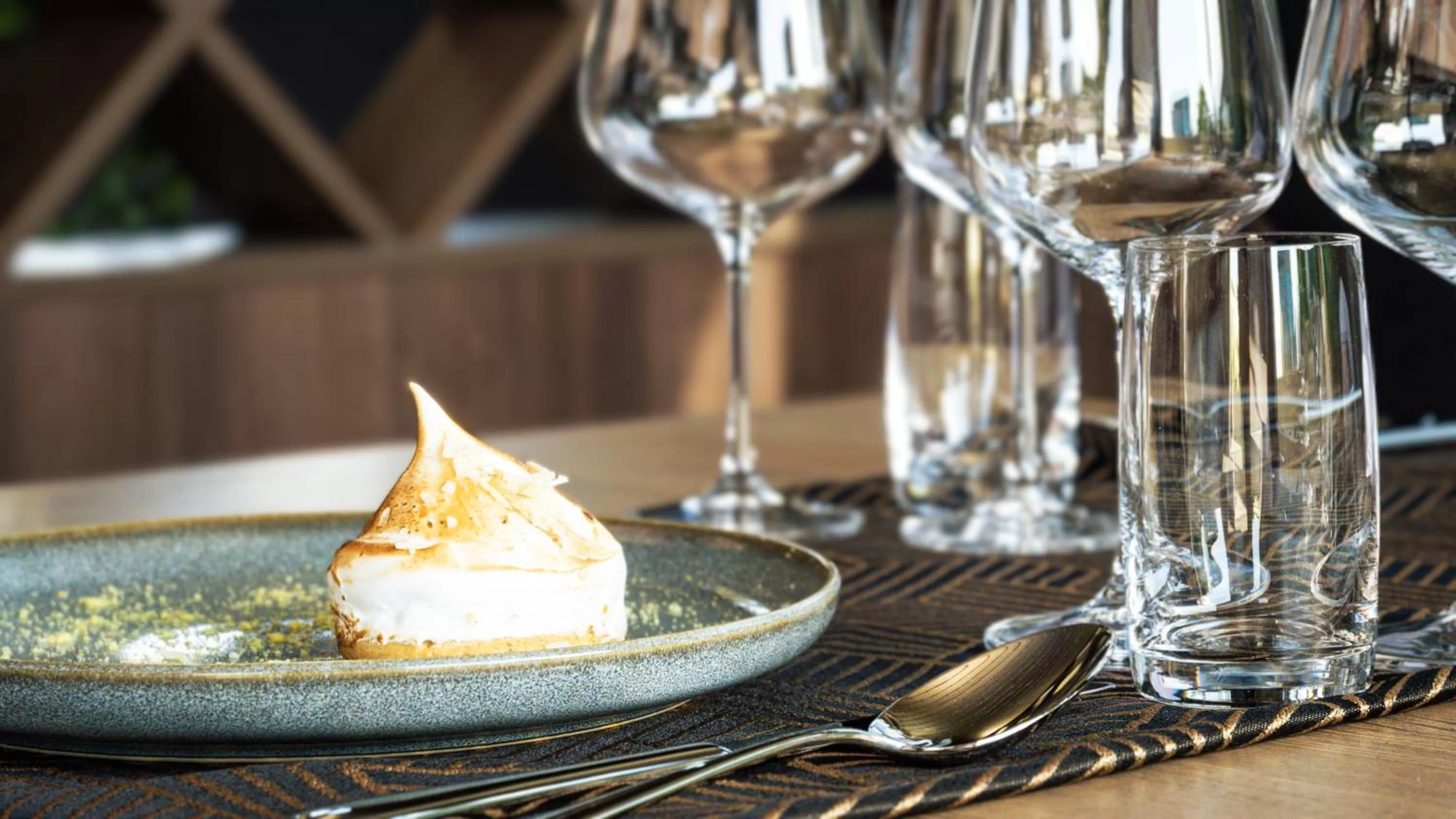 Food and drinks in Admiral Hotel