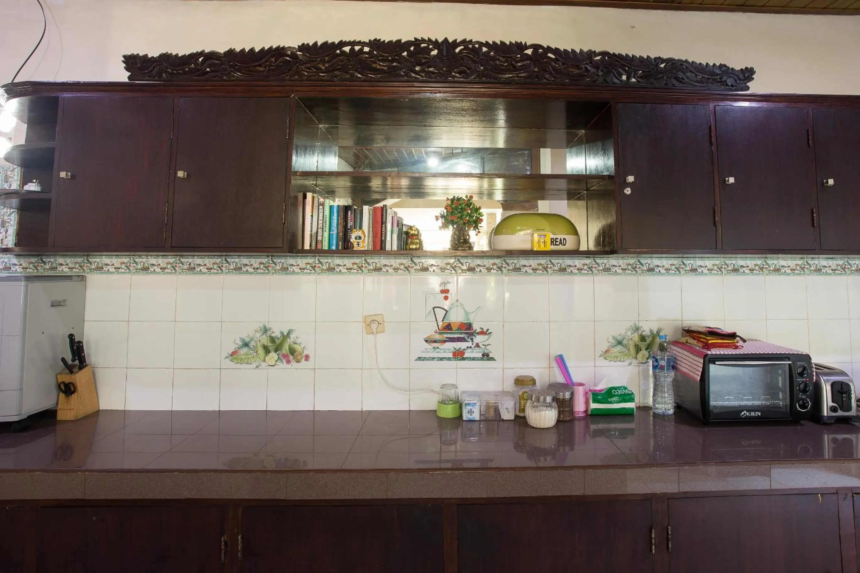 Kitchen or kitchenette in Blanjong Homestay by ecommerceloka