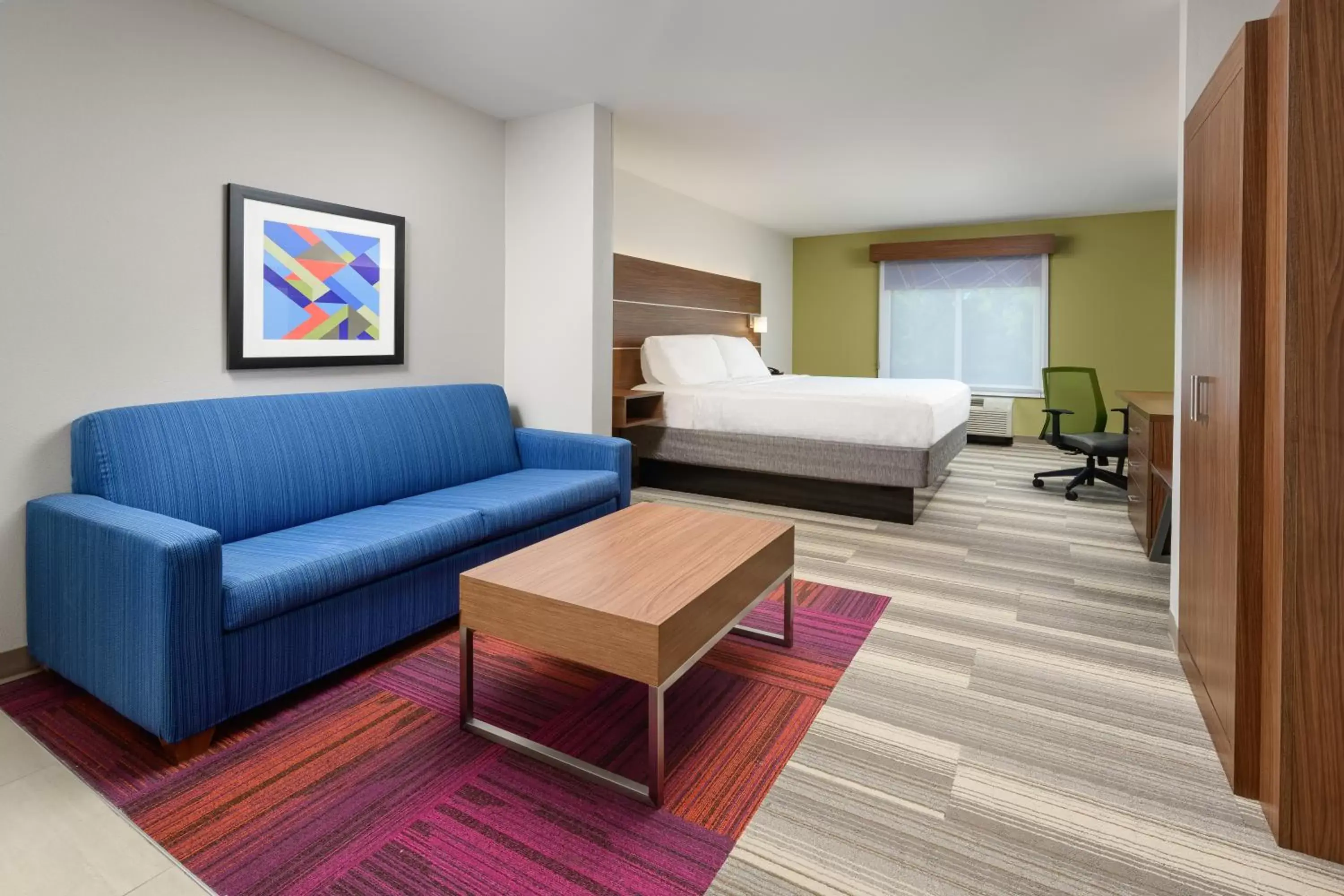 Suite - Mobility Access/Hearing Accessible in Holiday Inn Express - Tullahoma by IHG Suite - Mobility Access/Hearing Accessible in Holiday Inn Express - Tullahoma by IHG