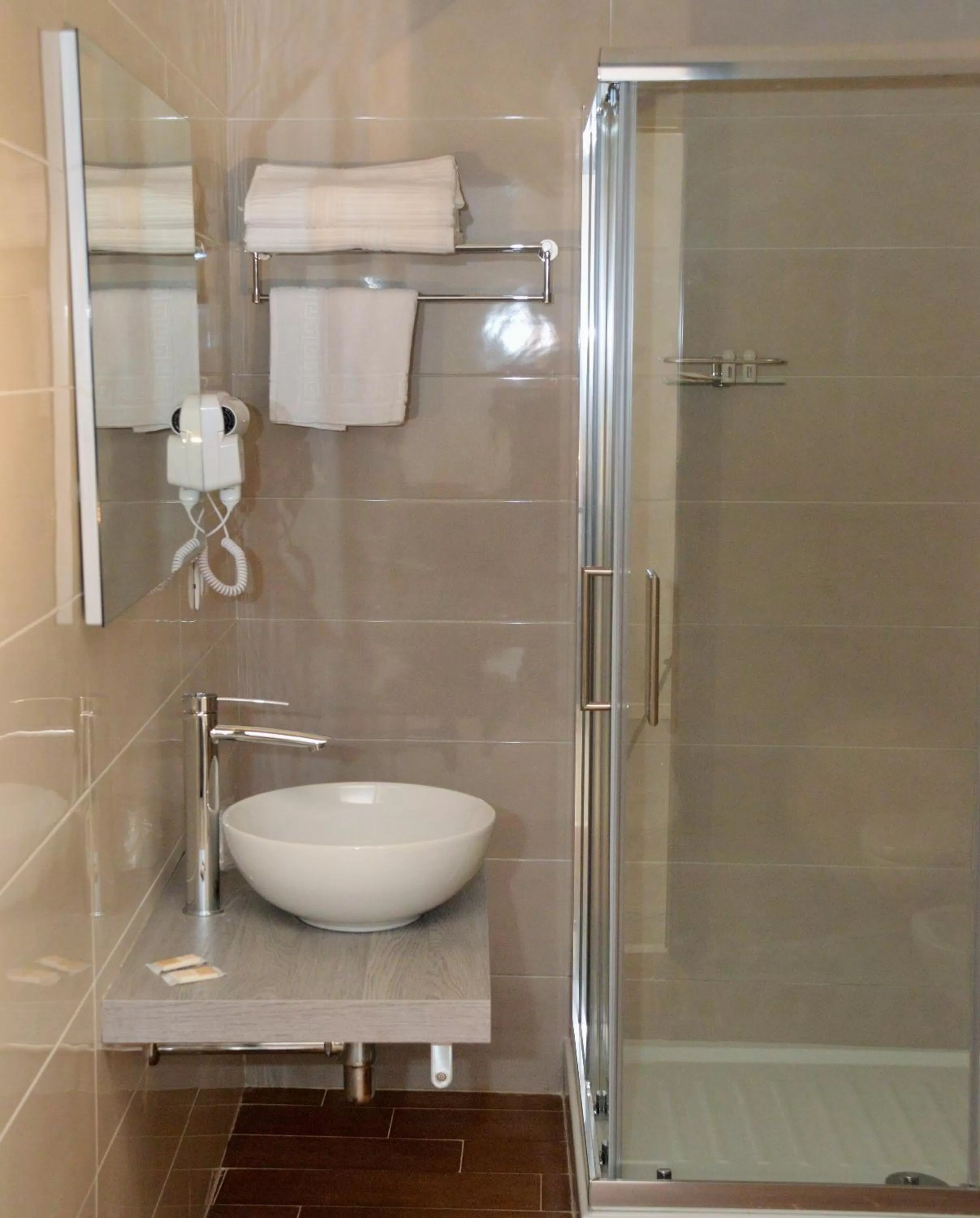 Bathroom in Academy Hotel