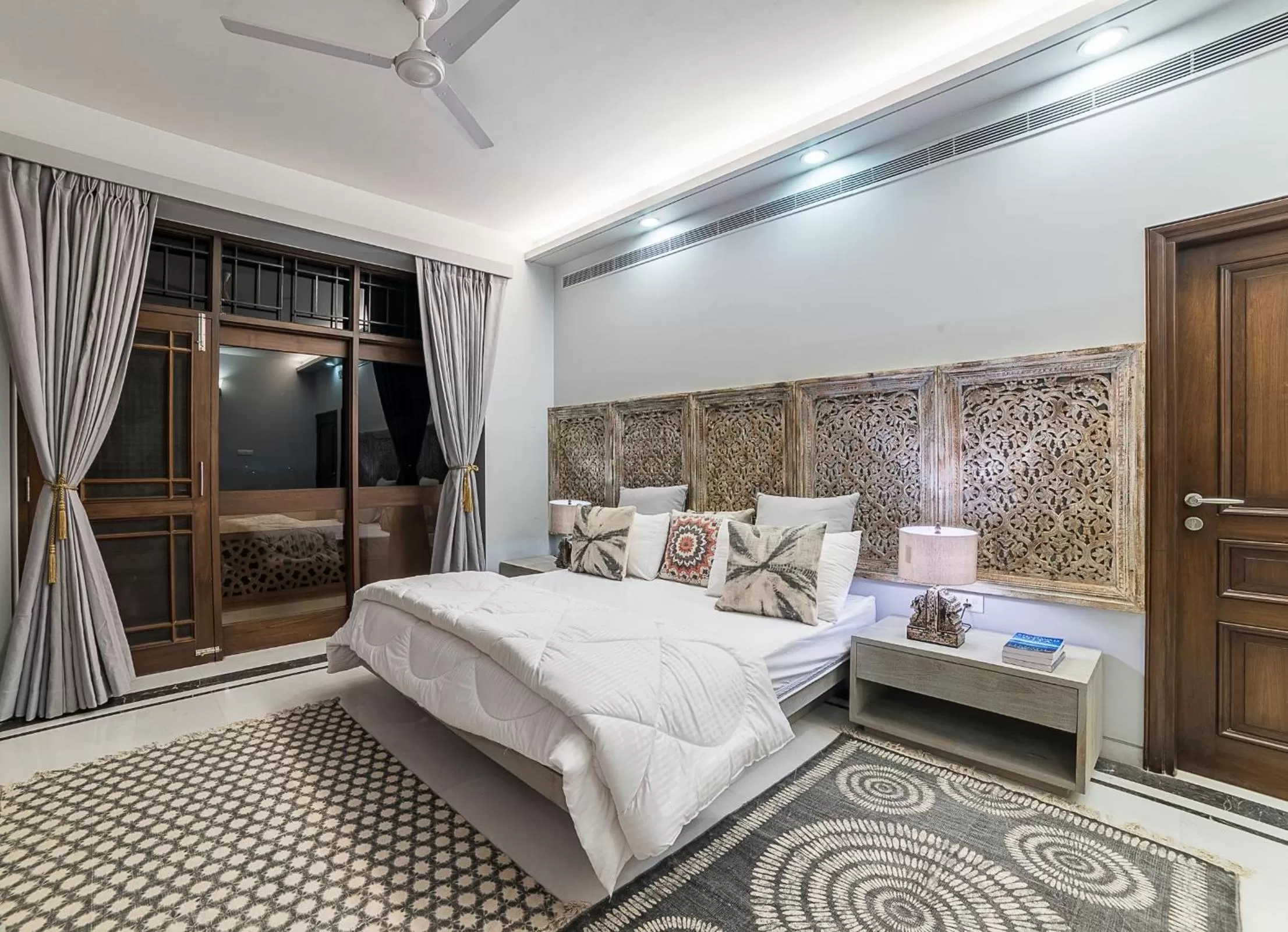 Bed in The Almond Tree