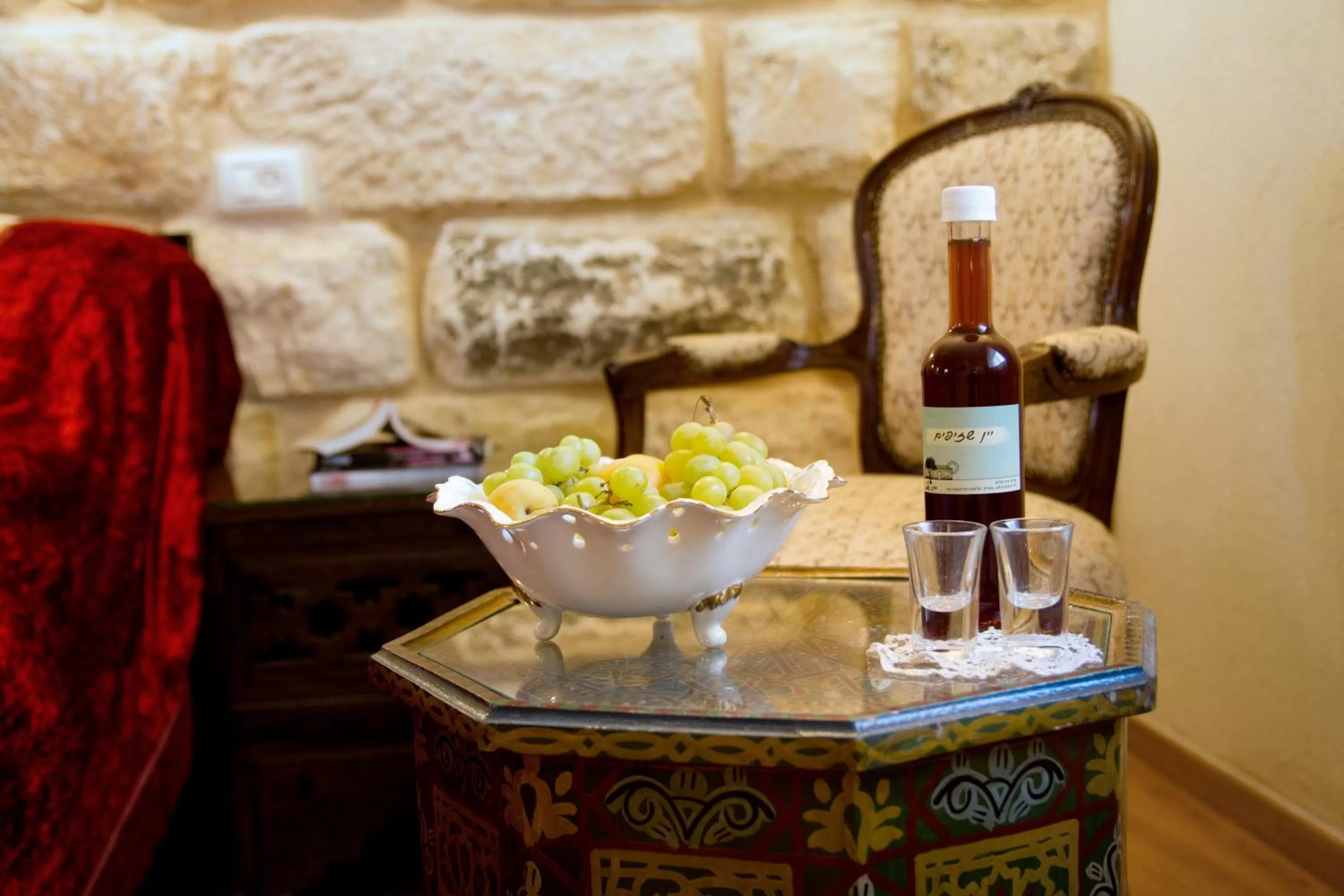 Food and drinks in Beit Shalom Historical boutique Hotel