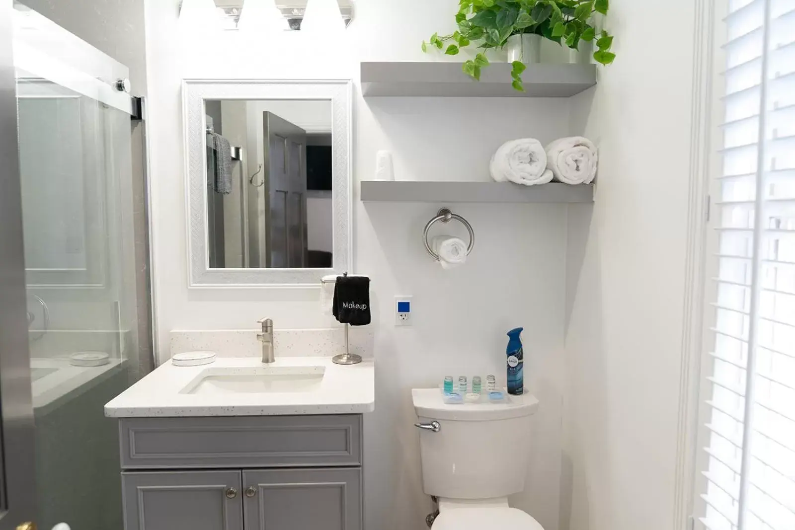 Bathroom in Tyler Inn at Zion